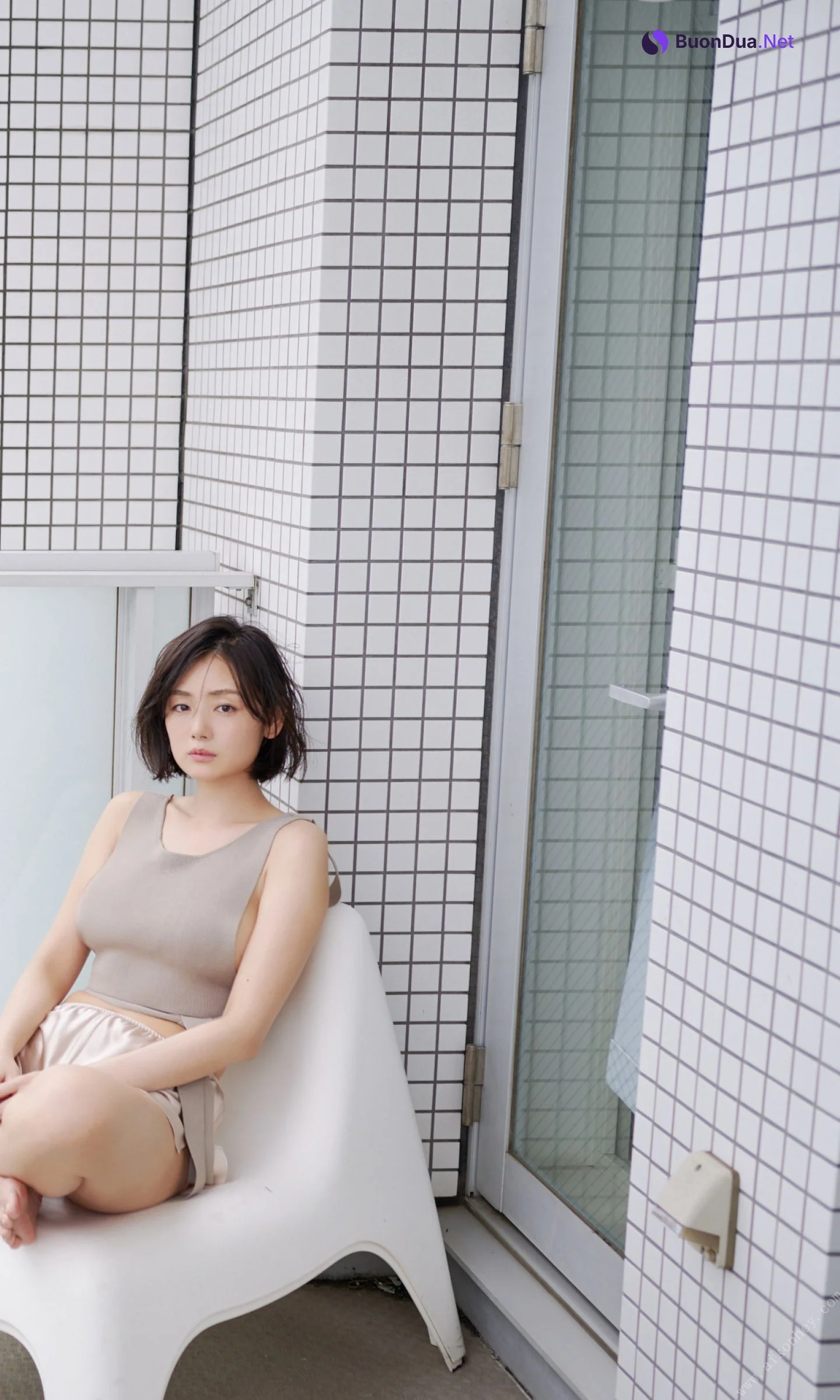 Moemi Katayama 片山萌美, 写真集 デジタル限定 「街に生きる」 Set.02 - 照片 18