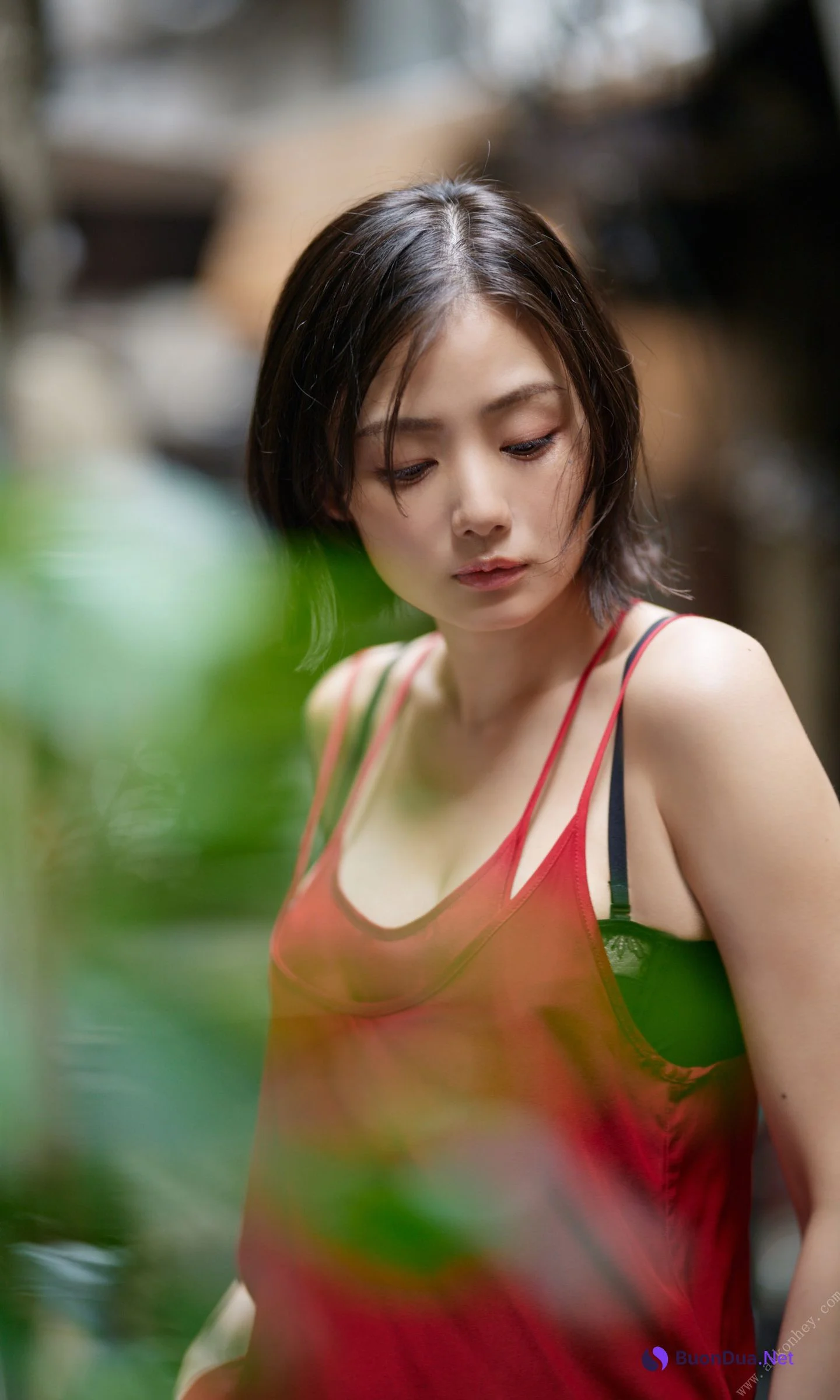 Moemi Katayama 片山萌美, 写真集 デジタル限定 「街に生きる」 Set.02 - 照片 2