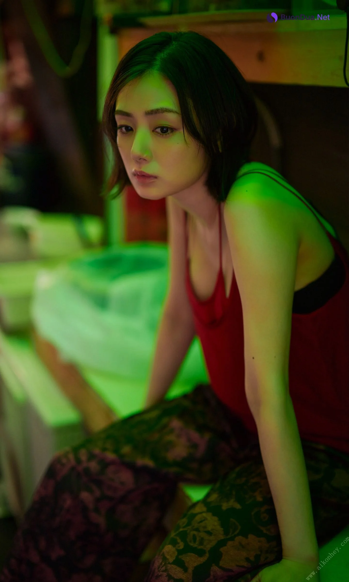 Moemi Katayama 片山萌美, 写真集 デジタル限定 「街に生きる」 Set.02 - 照片 5