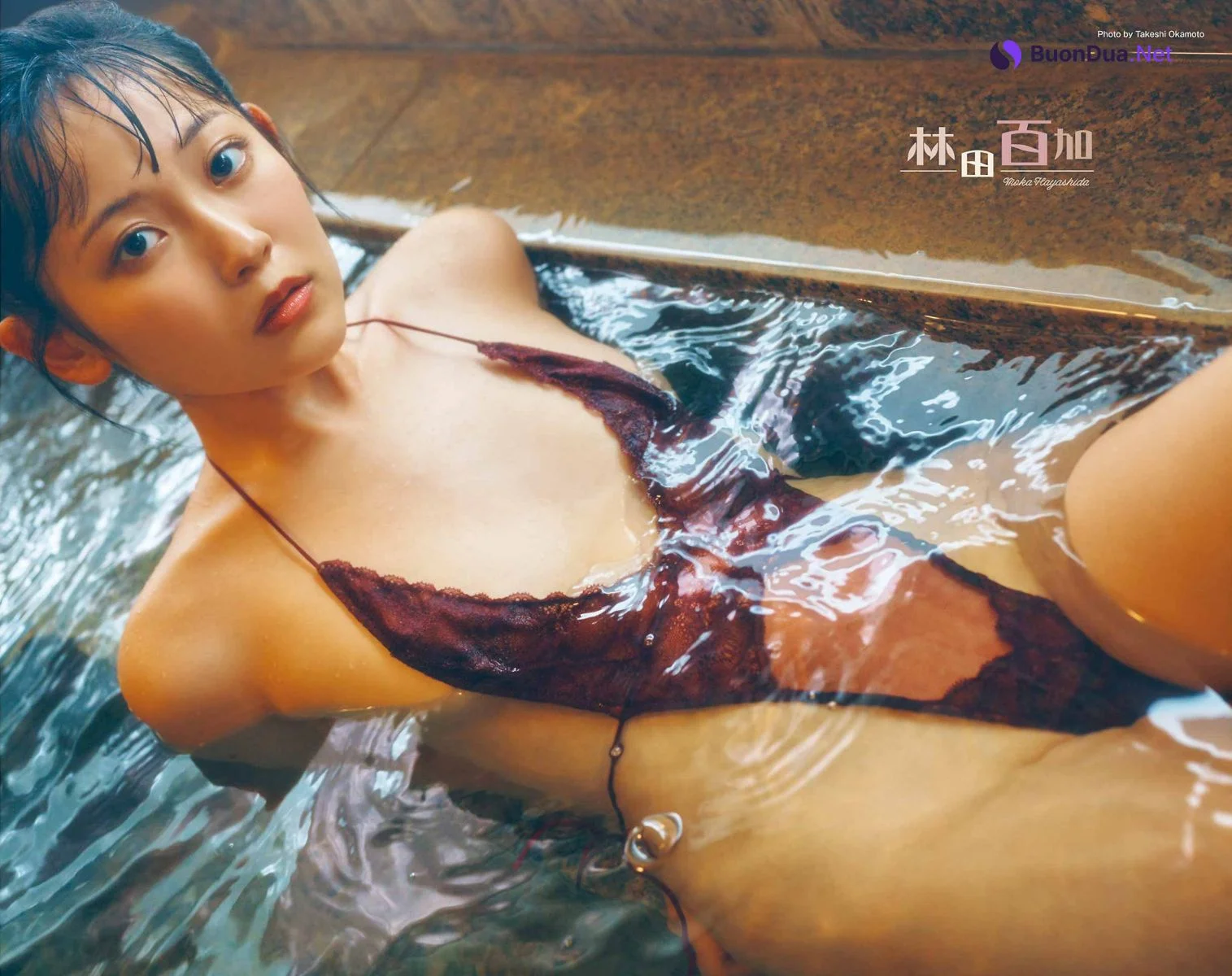 Moka Hayashida 林田百加, Young Gangan 2022 No.17 (ヤングガンガン 2022年17号) - Photo 16