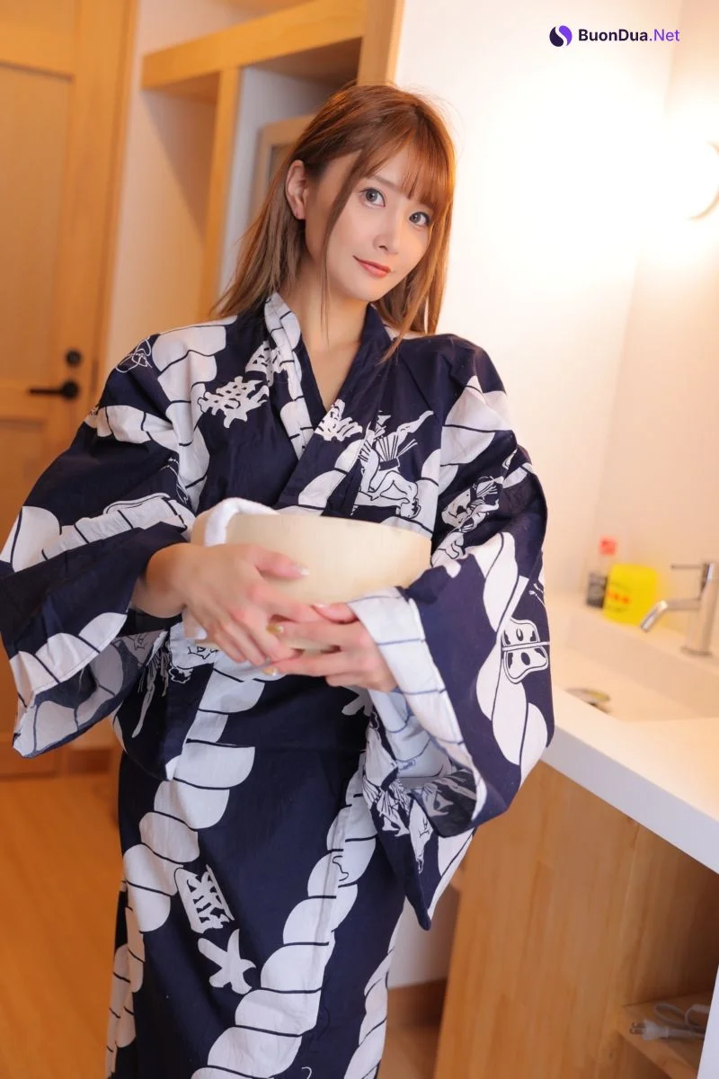 Momo Akabane 赤羽もも, FLASH 2022.07.05 (フラッシュ 2022年7月5日号) - Photo 4