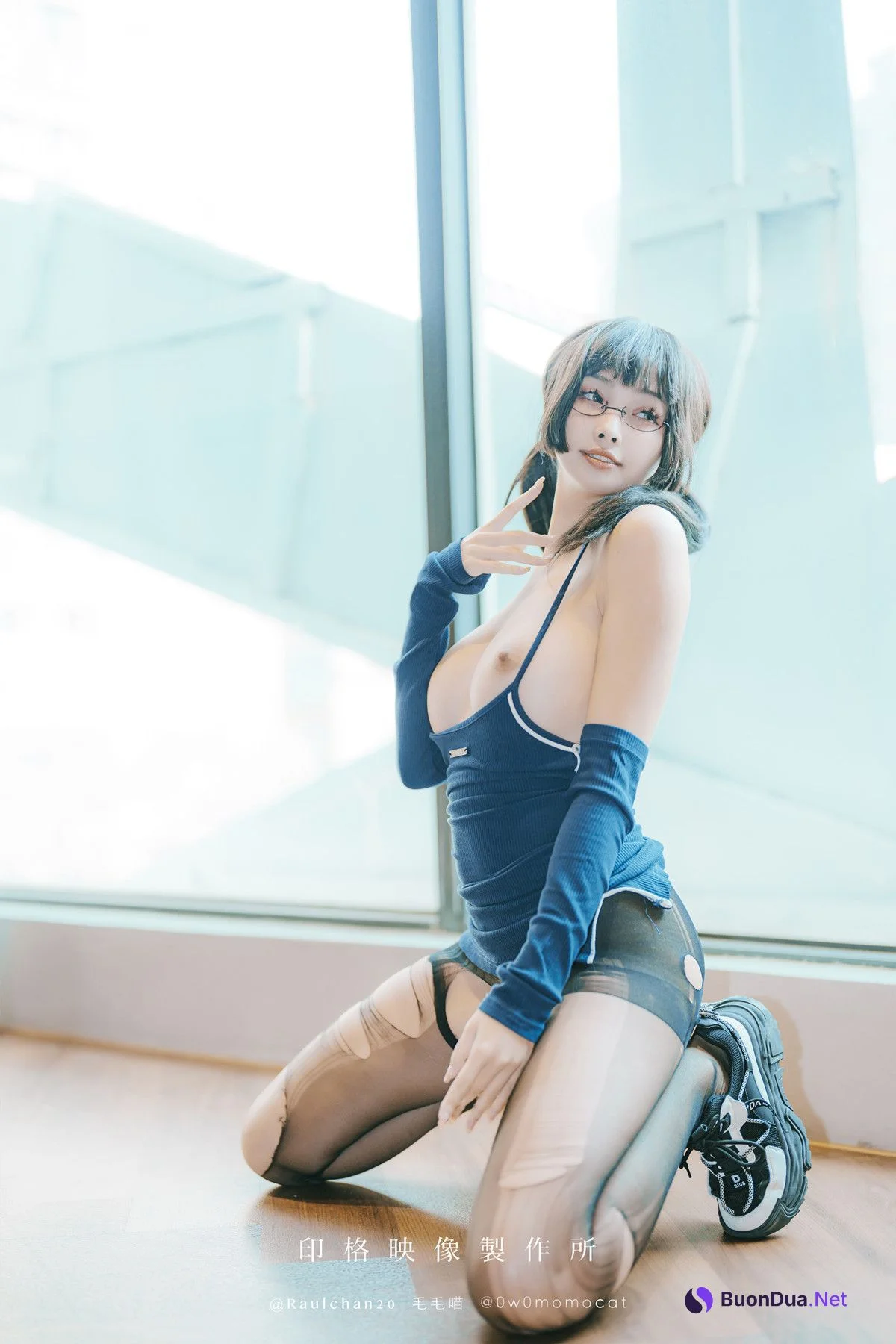 慕慕Momo, ヌード写真集 密會球經 - Photo 2