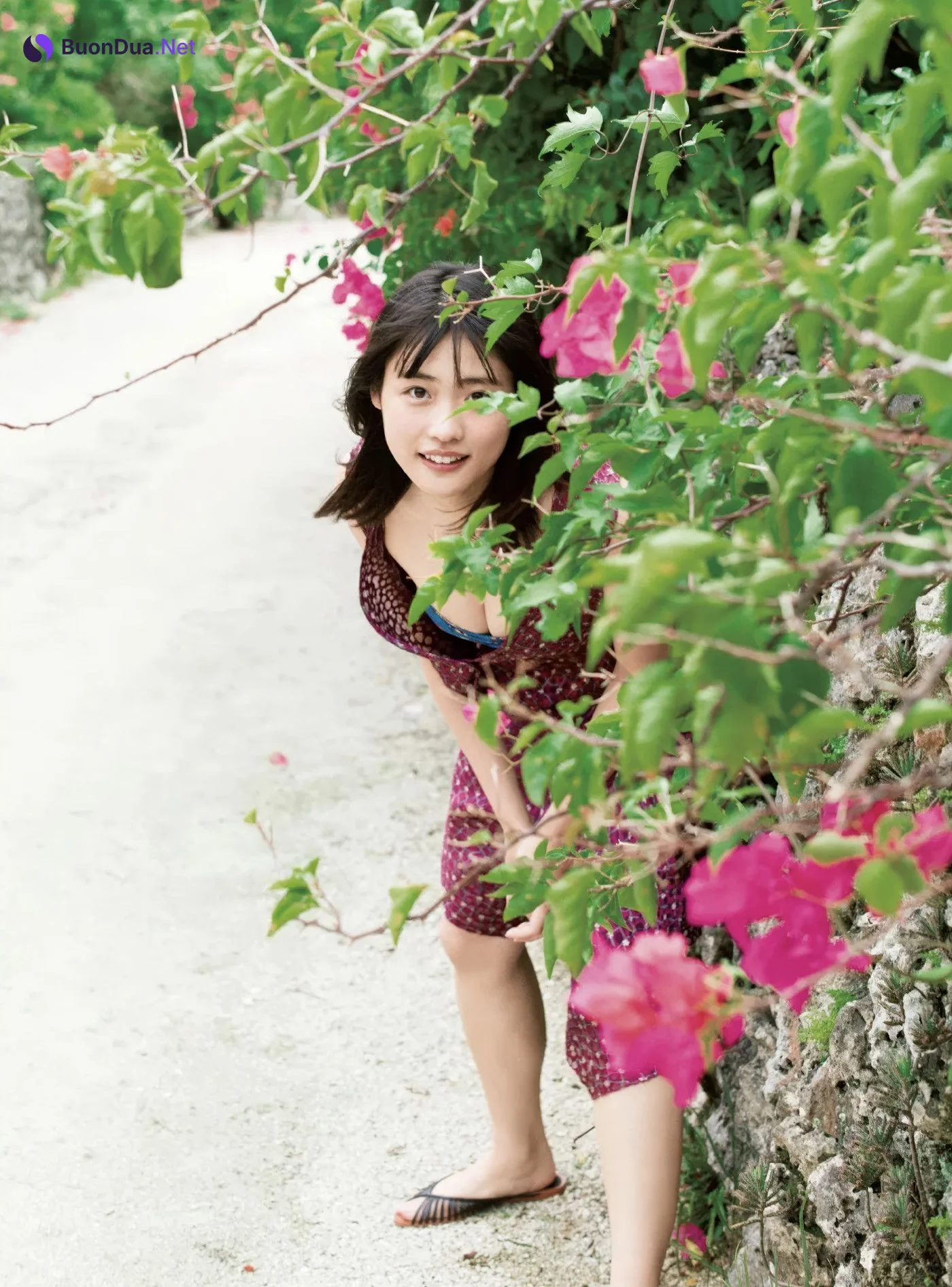 Momoka Ishida 石田桃香, 1st 写真集 [MOMOKA] Set.01 - Photo 2