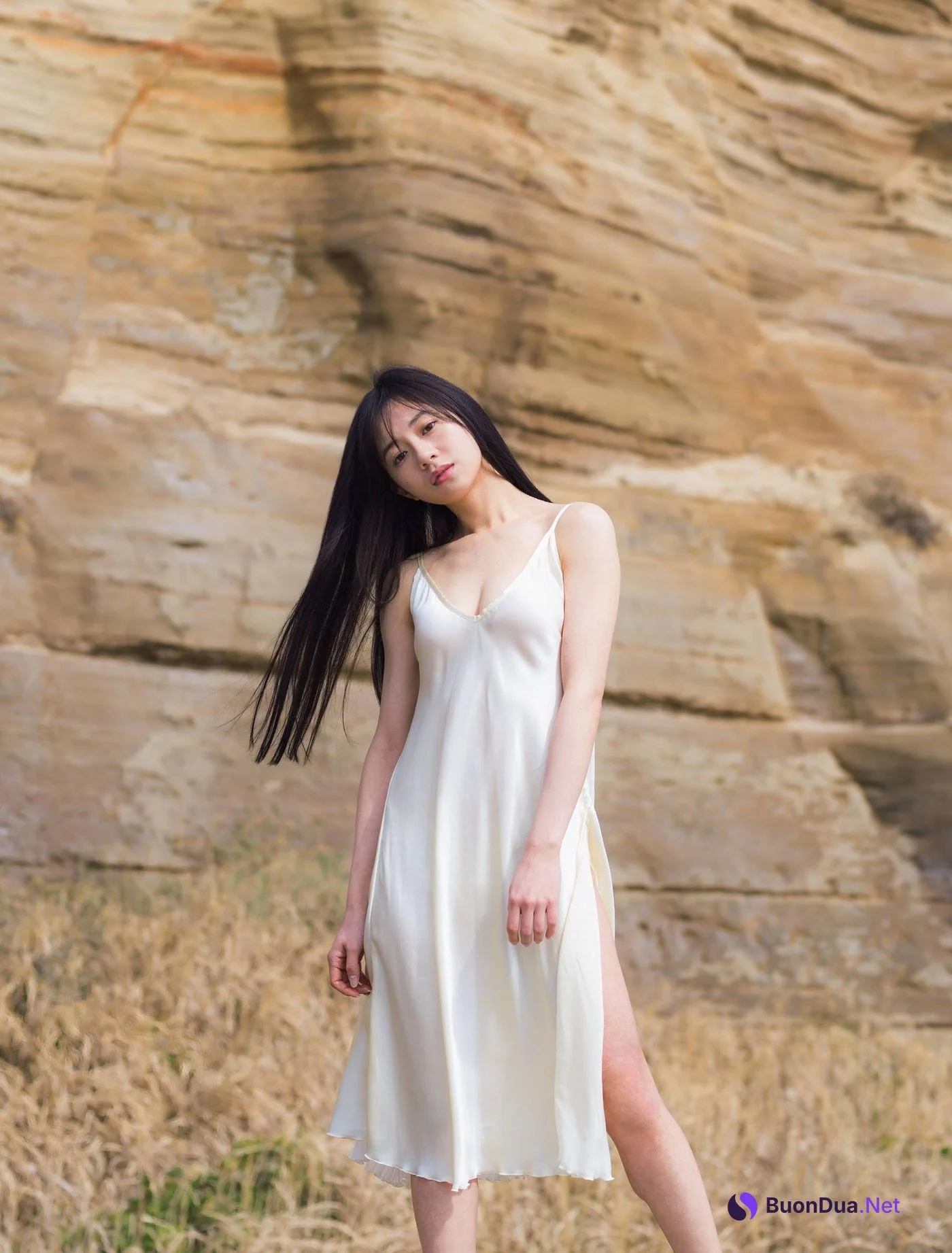 Momoka Ito 伊藤萌々香, FLASH 2021.06.08 (フラッシュ 2021年6月8日号) - Photo 2