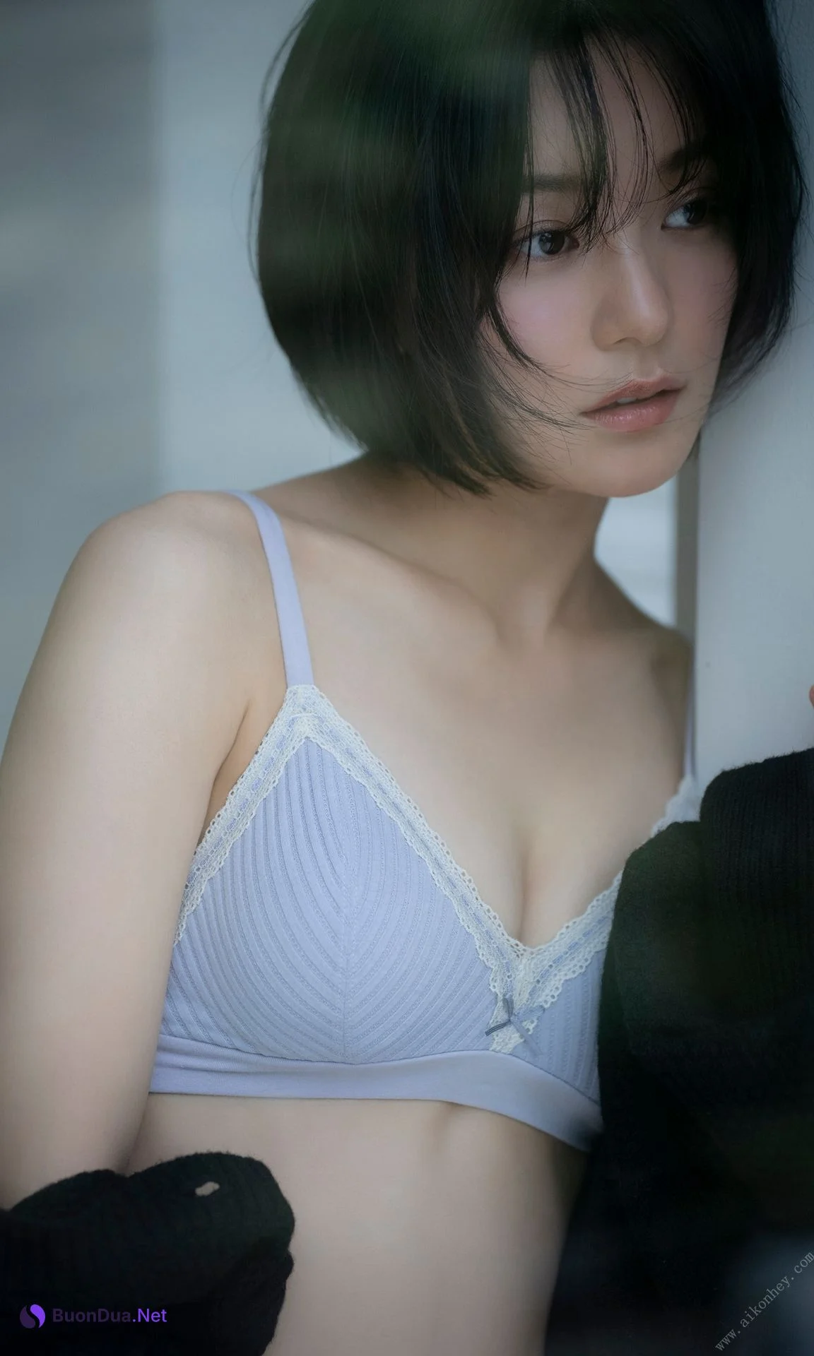 Momoko Arata 新田桃子, 週プレ Photo Book 「ドンブラ一人三役女優、初グラビア」 Set.02 - Photo 17