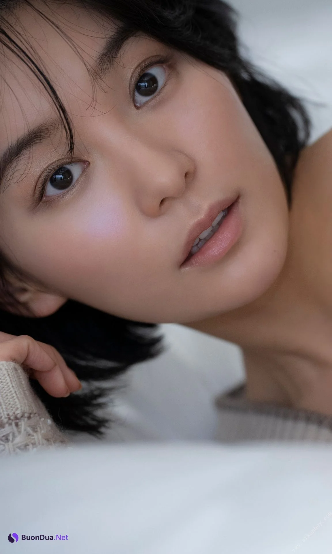 Momoko Arata 新田桃子, 週プレ Photo Book 「ドンブラ一人三役女優、初グラビア」 Set.02 - Photo 3