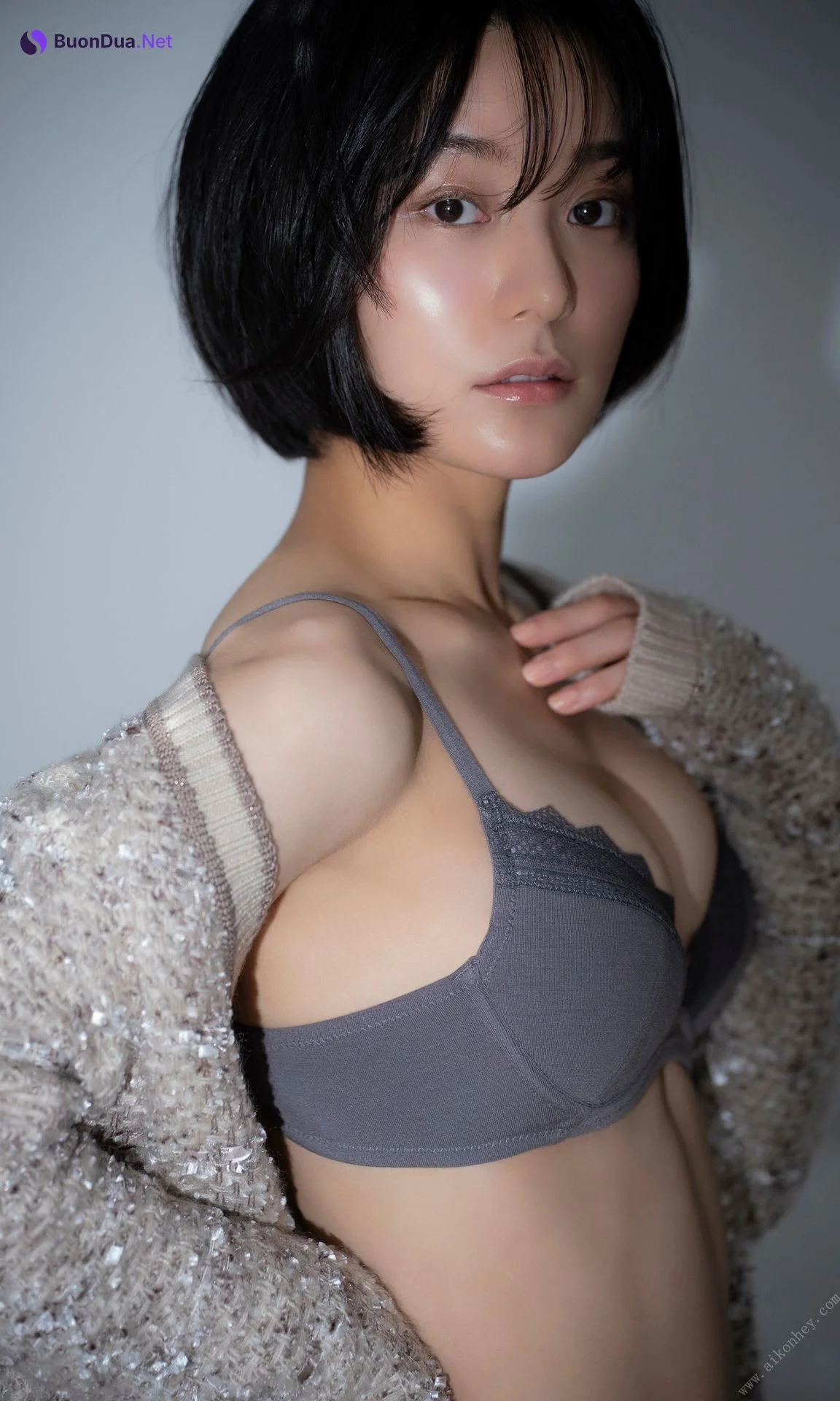 Momoko Arata 新田桃子, 週プレ Photo Book 「ドンブラ一人三役女優、初グラビア」 Set.02 - Photo 5