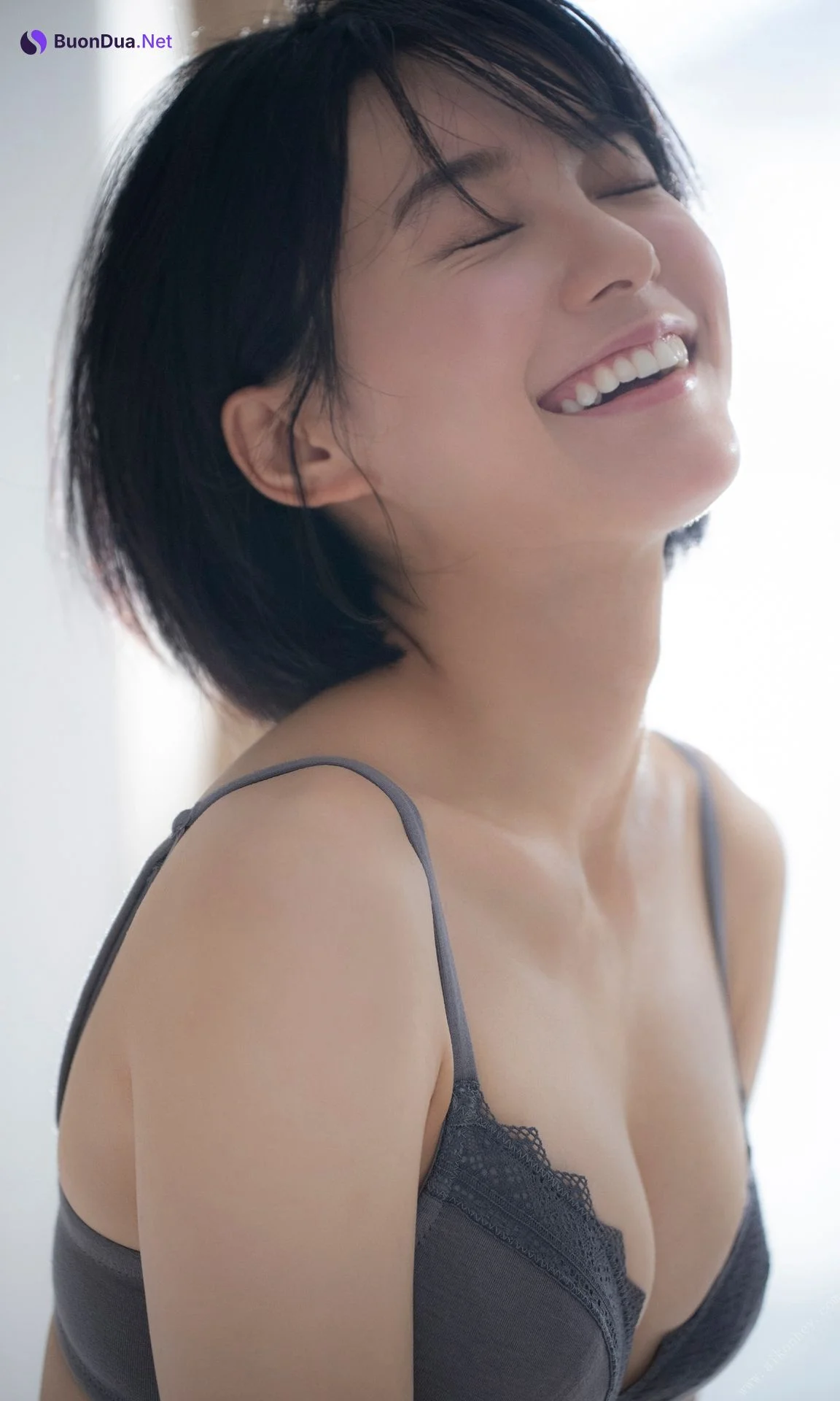 Momoko Arata 新田桃子, 週プレ Photo Book 「ドンブラ一人三役女優、初グラビア」 Set.02 - Photo 9