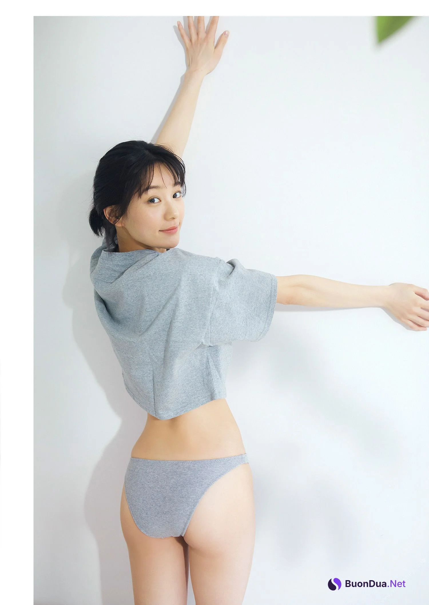 Momoko Arata 新田桃子, デジタル限定 YJ Photo Book 「New Age」 Set.01 - Photo 5