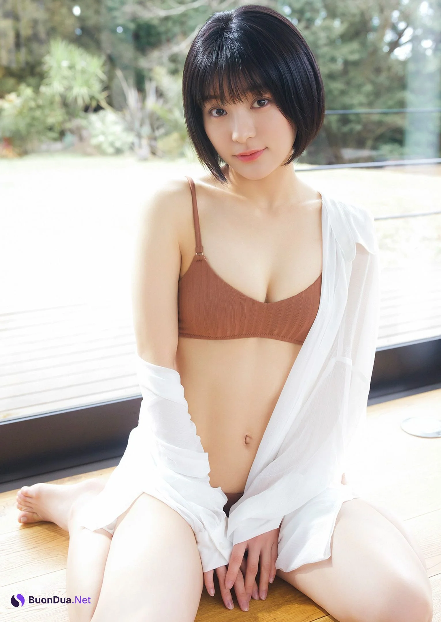 Momoko Arata 新田桃子, Young Jump 2023 No.13 (ヤングジャンプ 2023年13号) - Photo 11