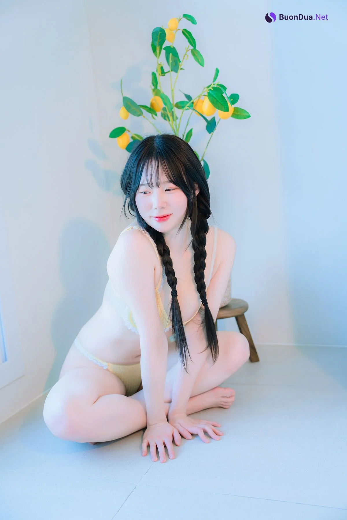Myua 뮤아, Photobook ‘Lemon’ - Photo 5