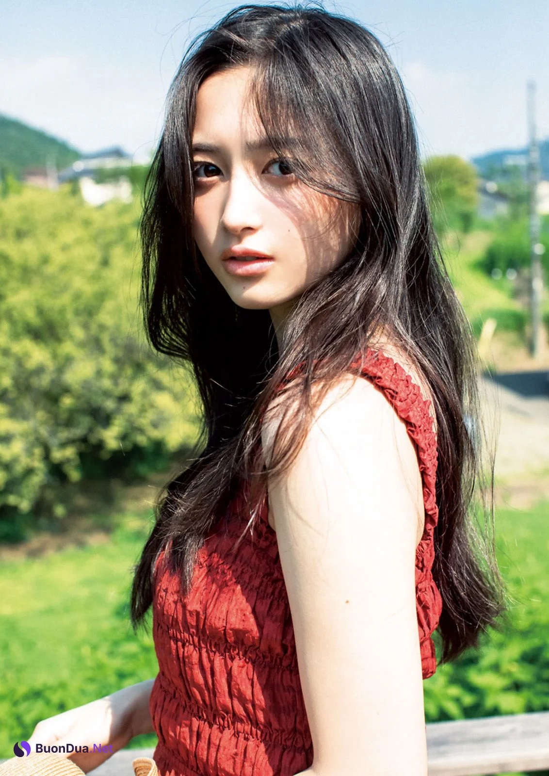 Nagi Inoue 井上和, Young Jump 2023 No.42 (ヤングジャンプ 2023年42号) - Photo 3