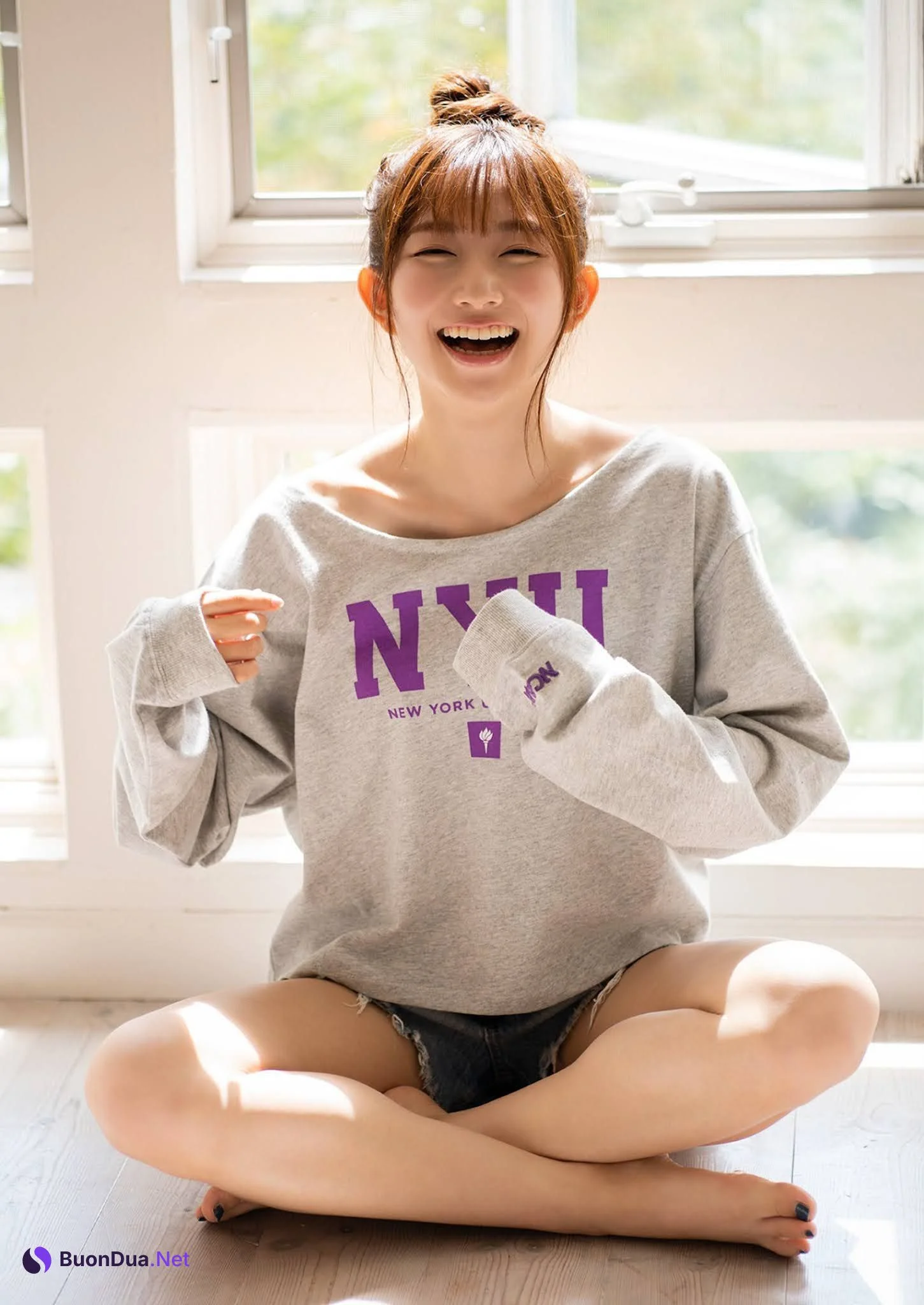 Nagisa Aoyama 青山なぎさ, Young Jump 2021 No.48 (ヤングジャンプ 2021年48号) - Photo 5