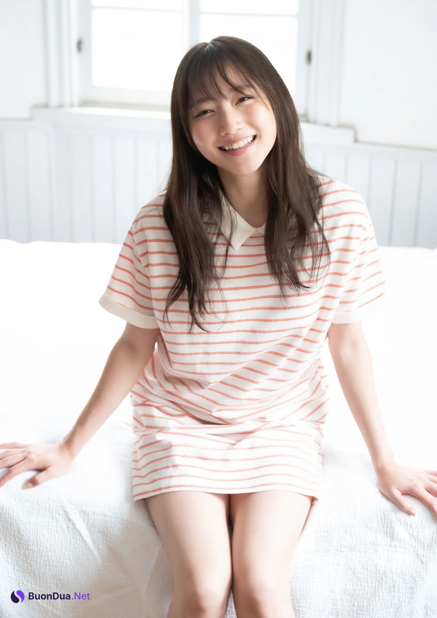 Nagisa Aoyama 青山なぎさ, Young Jump 2022 No.42 (ヤングジャンプ 2022年42号) - Photo 11