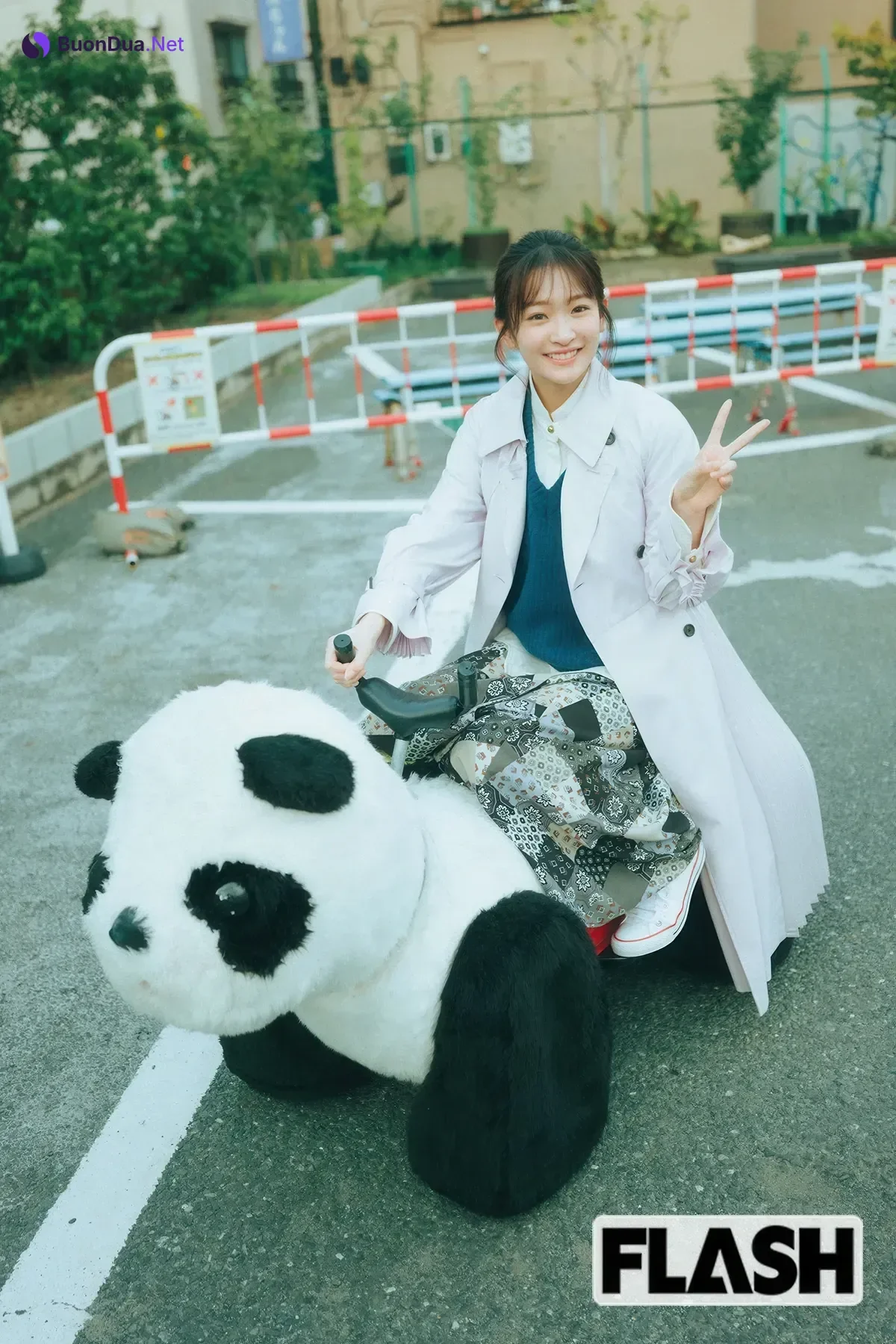 Nagisa Kojima 小島凪紗, FLASH 2025.12.02-09 (フラッシュ 2025年12月2-9日号) - Photo 16