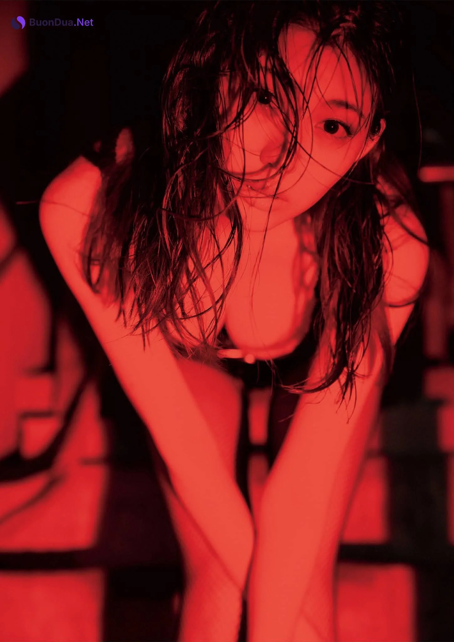 Nami Iwasaki 岩﨑名美, Weekly Playboy 2021 No.45 (週刊プレイボーイ 2021年45号) - Photo 3