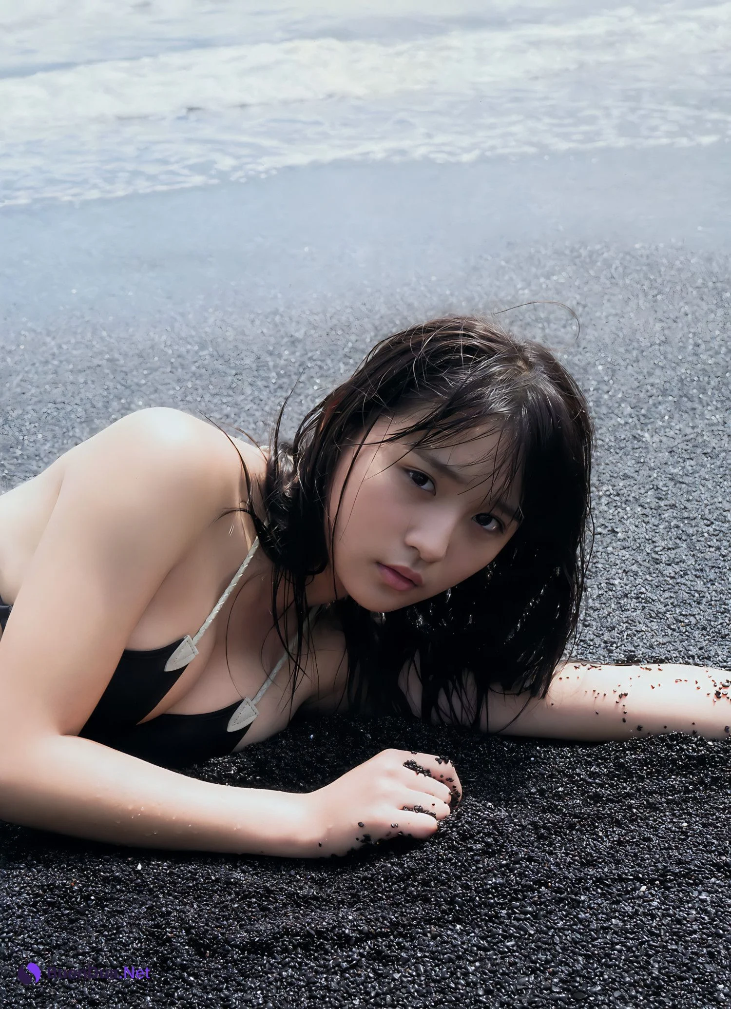 Nana Asakawa 浅川梨奈, Young Magazine 2017 No.05 (ヤングマガジン 2017年5号) - Photo 4