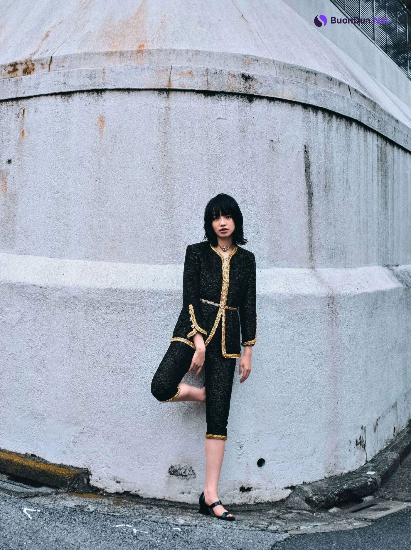 Nana Komatsu 小松菜奈, Harper’s Bazaar Japan ハーパーズ バザー 2022.05 - Photo 2