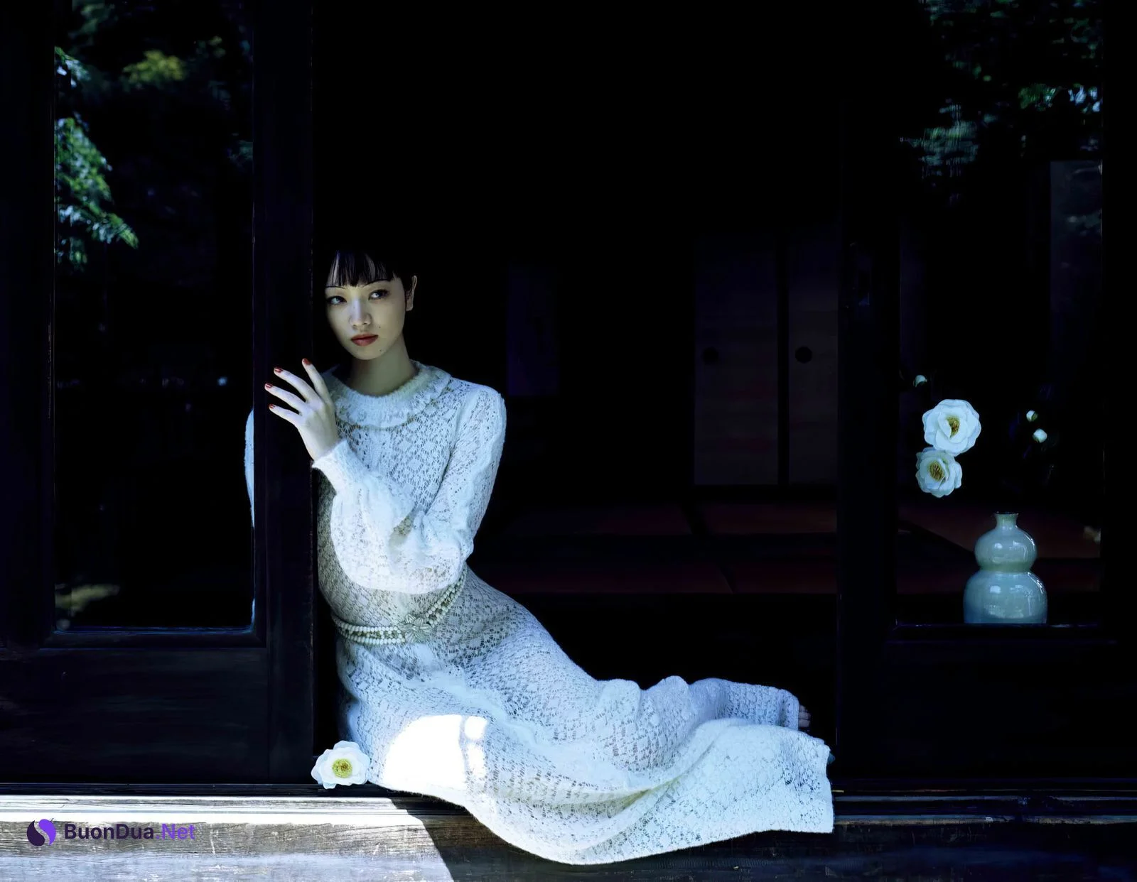 Nana Komatsu 小松菜奈, Harper’s Bazaar Japan ハーパーズ バザー 2023.11 - Photo 10