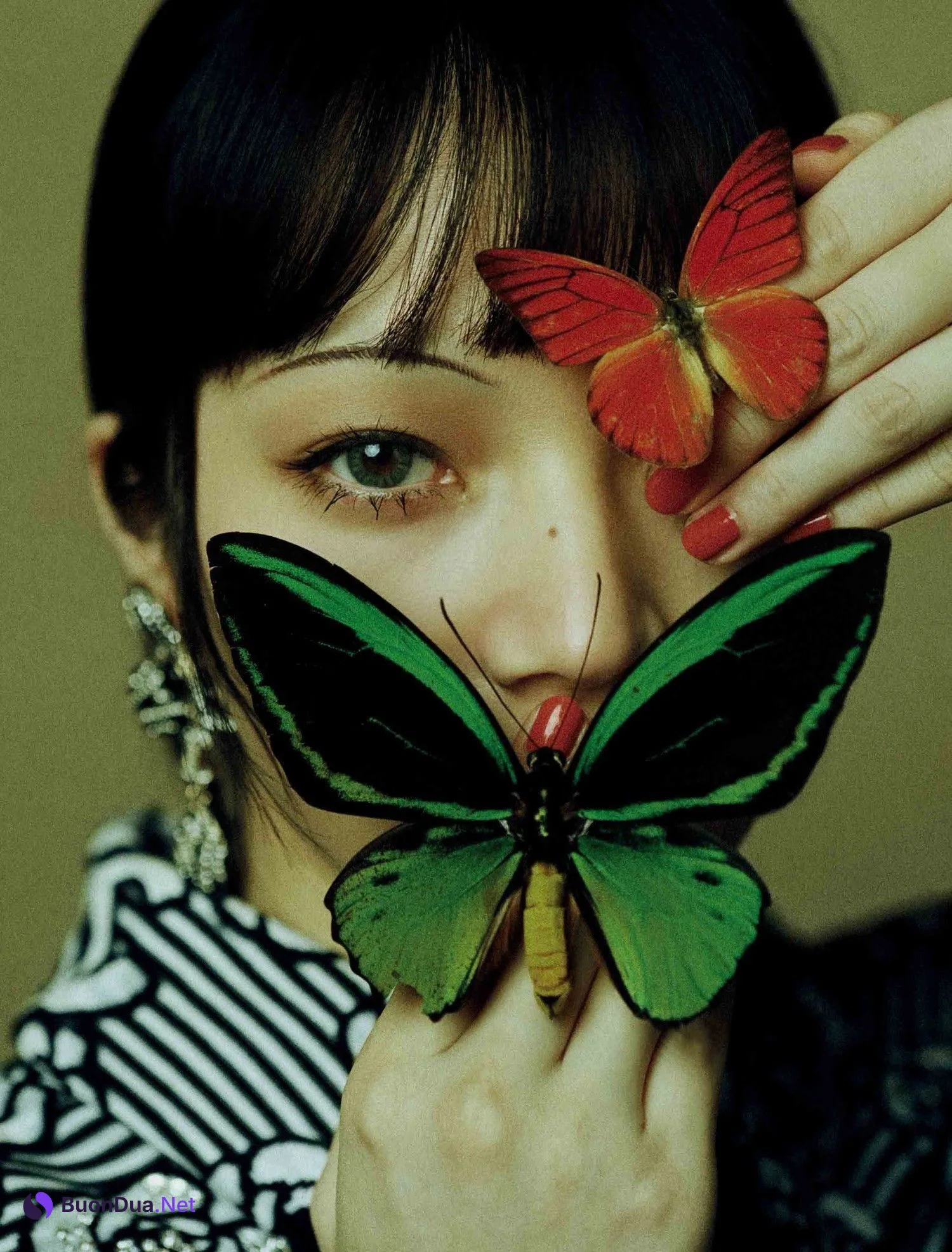 Nana Komatsu 小松菜奈, Harper’s Bazaar Japan ハーパーズ バザー 2023.11 - Photo 14