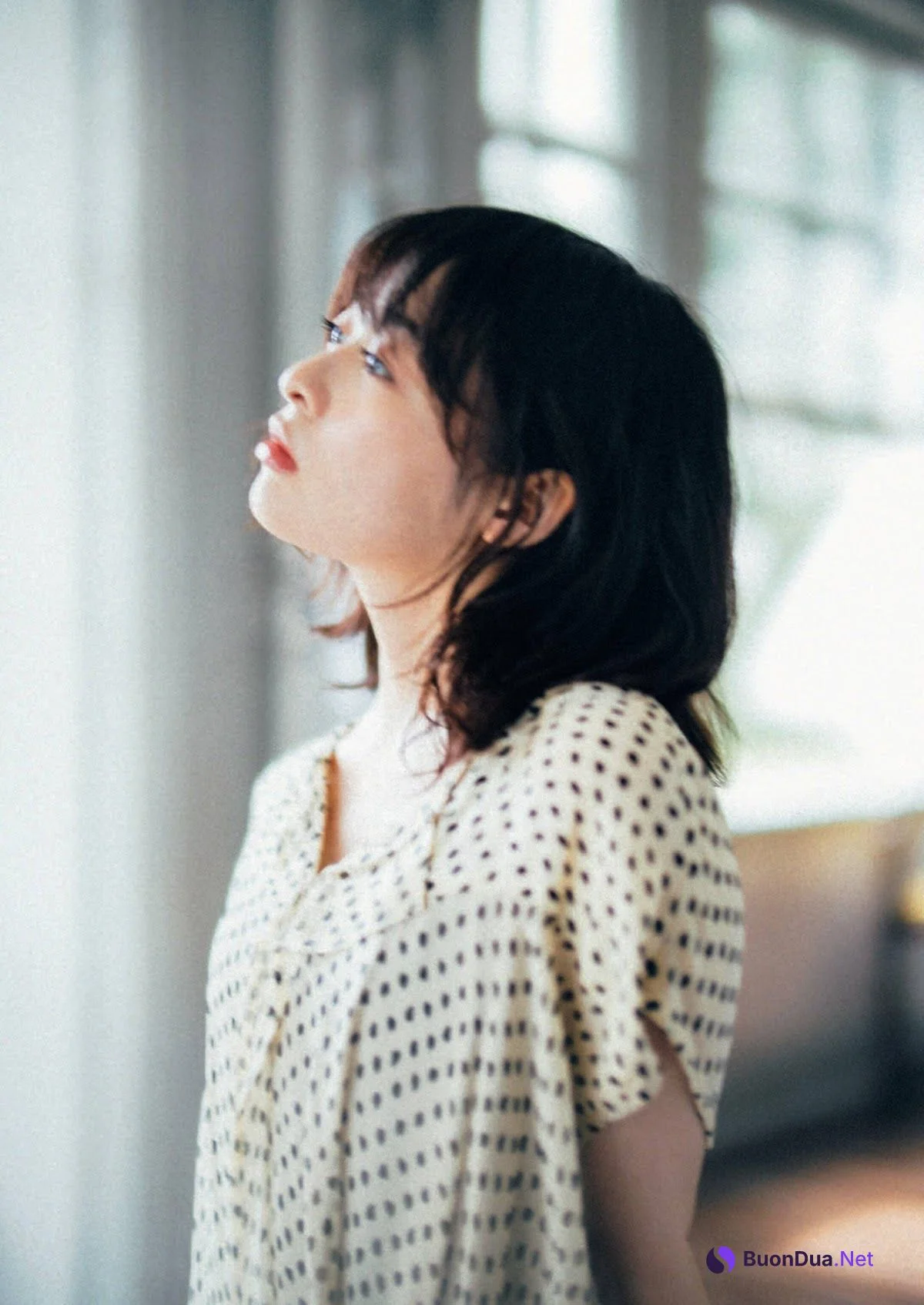 Nana Mori 森七菜, Shukan Bunshun 2023.05.18 (週刊文春 2023年5月18日号) - Photo 3
