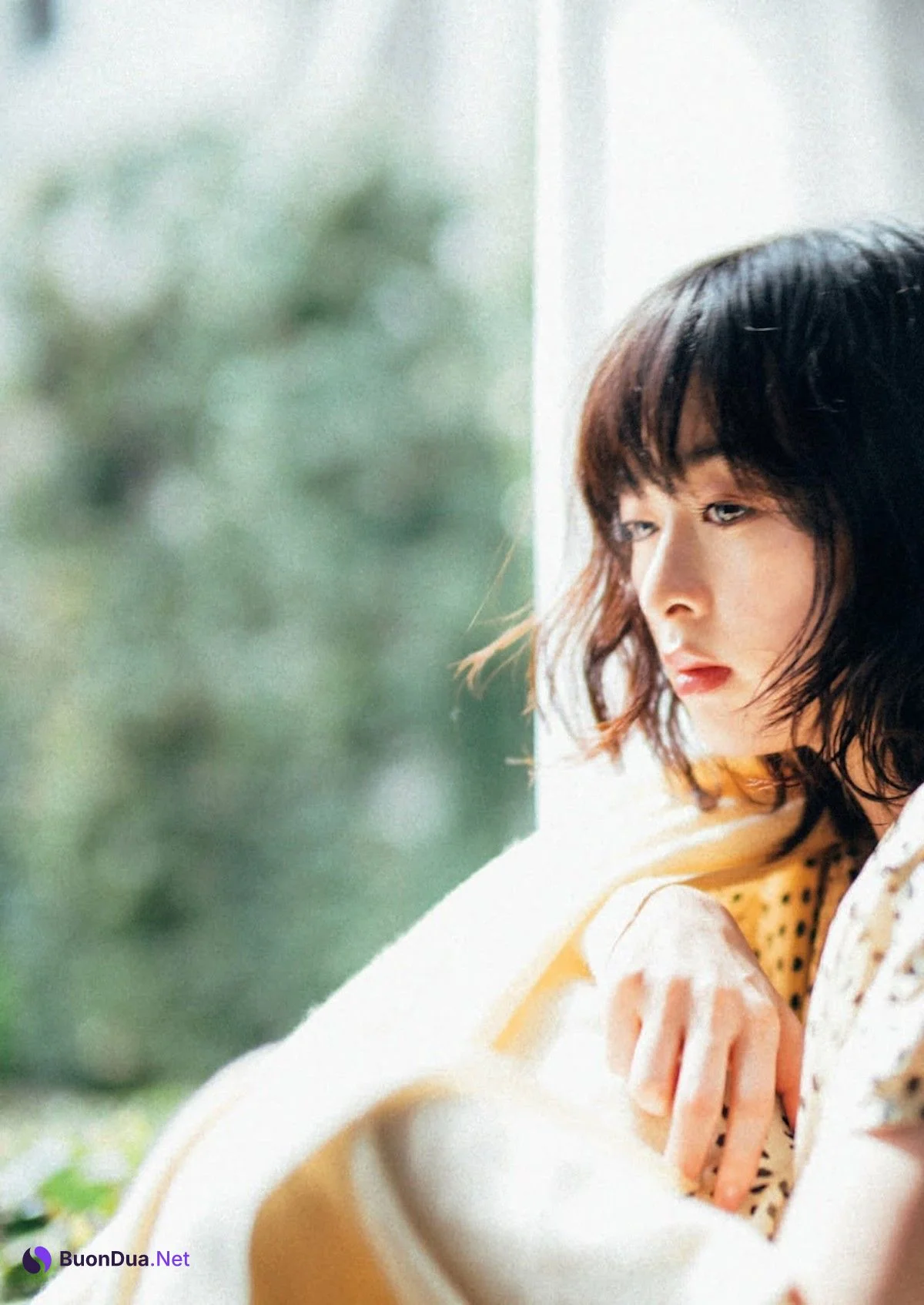 Nana Mori 森七菜, Shukan Bunshun 2023.05.18 (週刊文春 2023年5月18日号) - Photo 5
