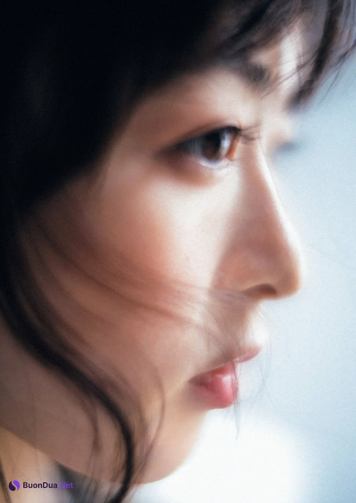 Nana Mori 森七菜, Shukan Bunshun 2023.05.18 (週刊文春 2023年5月18日号) - Photo 7