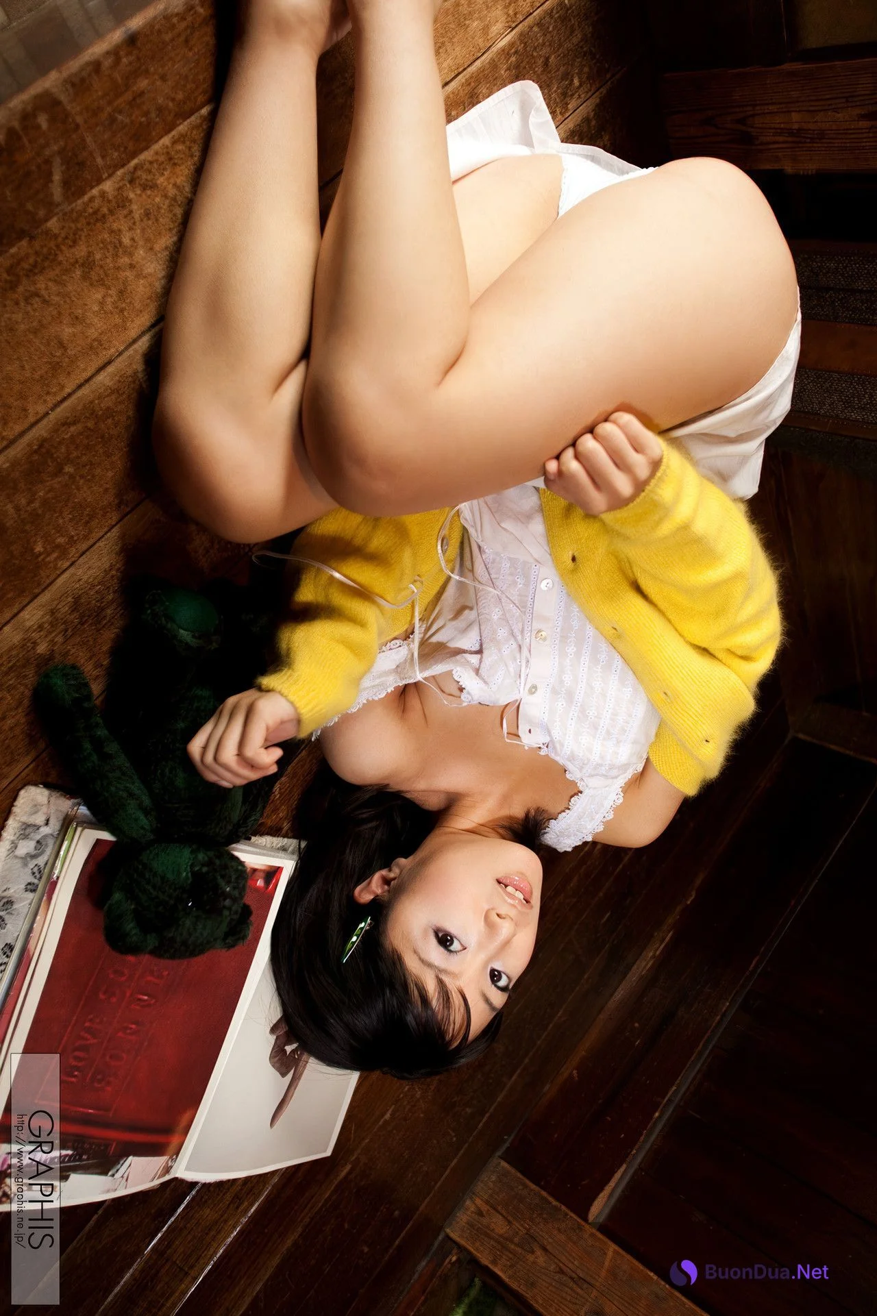 Nana Nanaumi 七海なな, Graphis Calendar 2009.04 - Photo 2