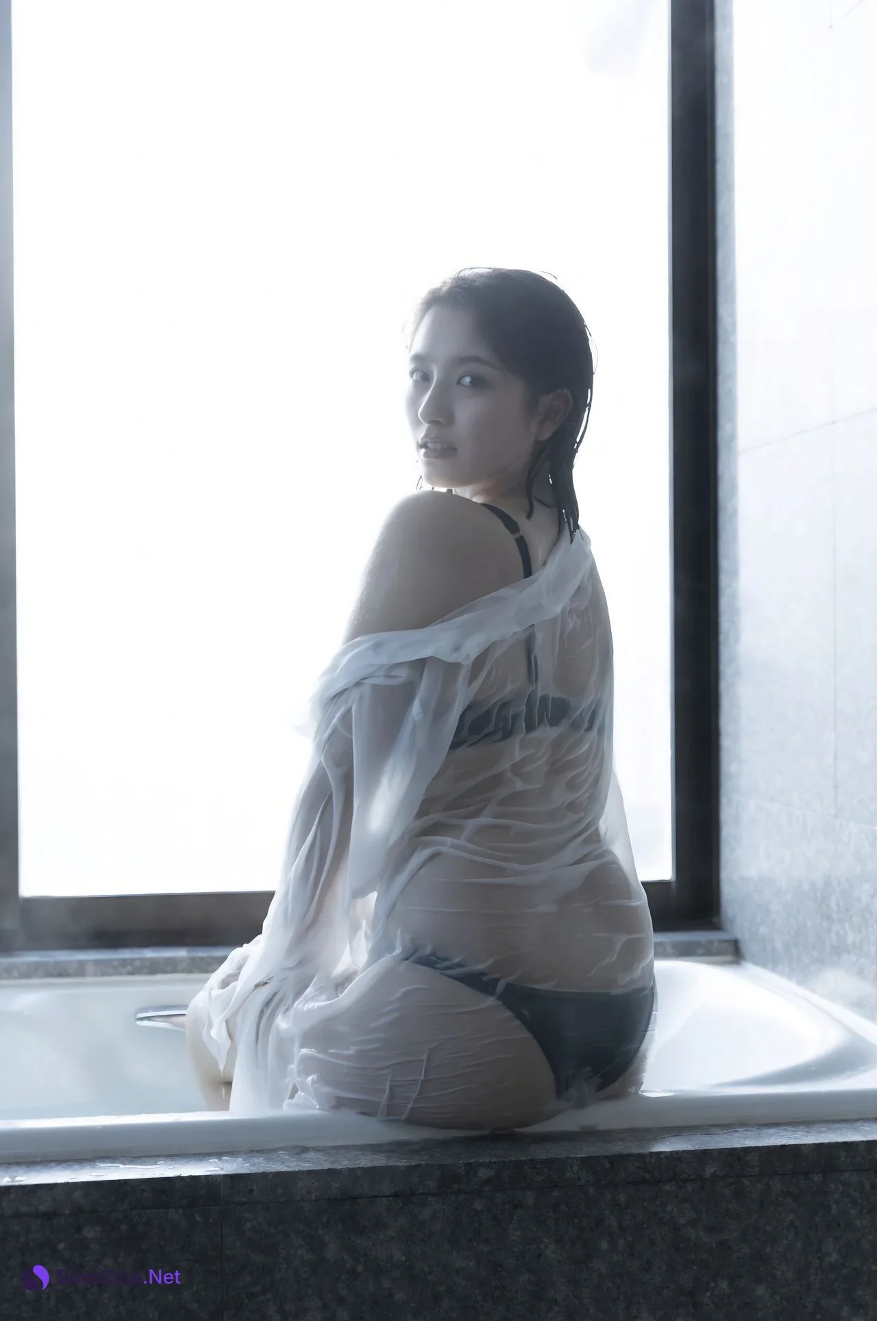 Nana Owada 大和田南那, FRIDAYデジタル写真集 [スイートルームでふたりっきり] Set.02 - Photo 4