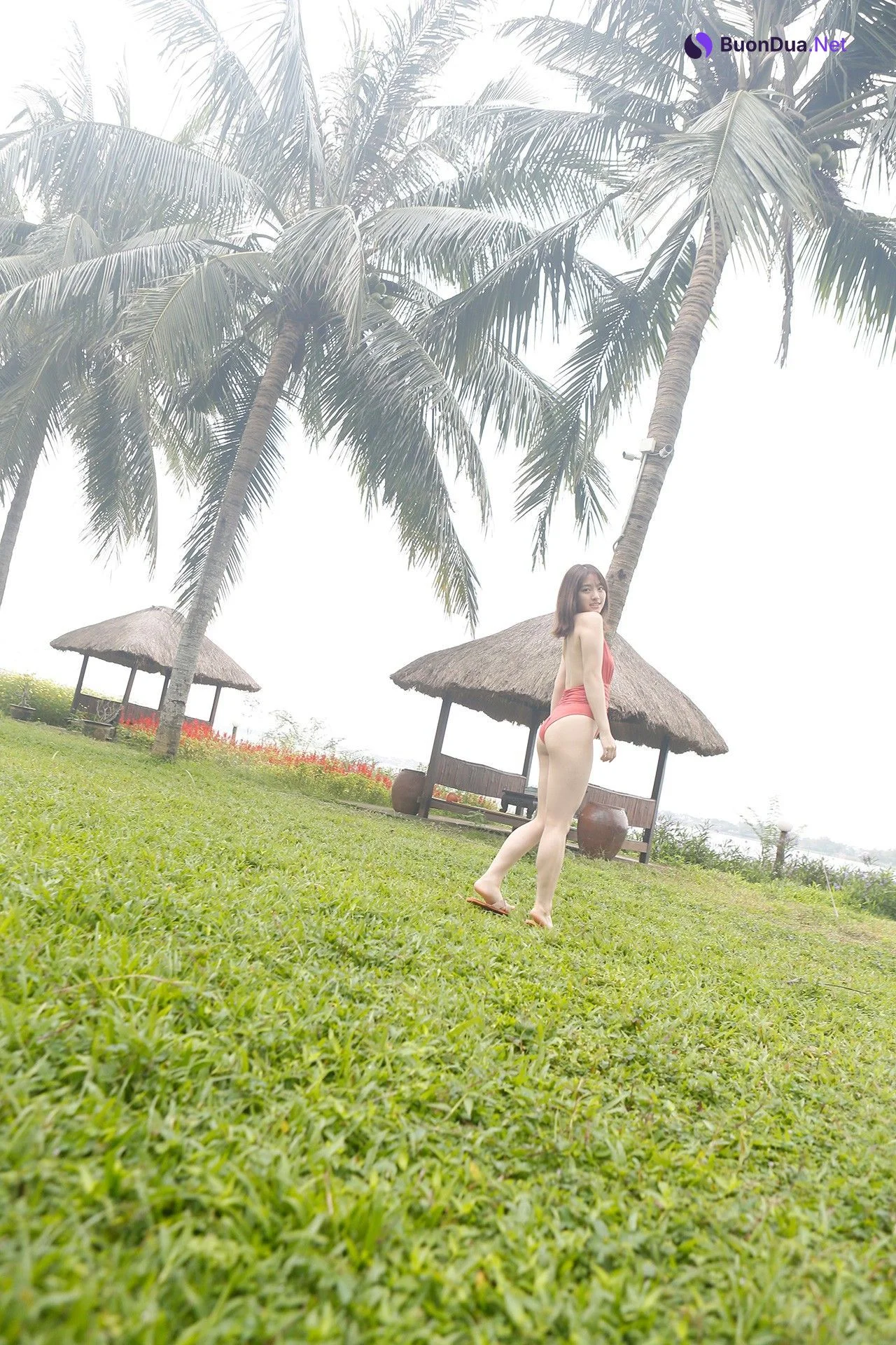 Nana Owada 大和田南那, 写真集 女子旅リアル特別版 [ずっと好きだった] Set.02 - Photo 9