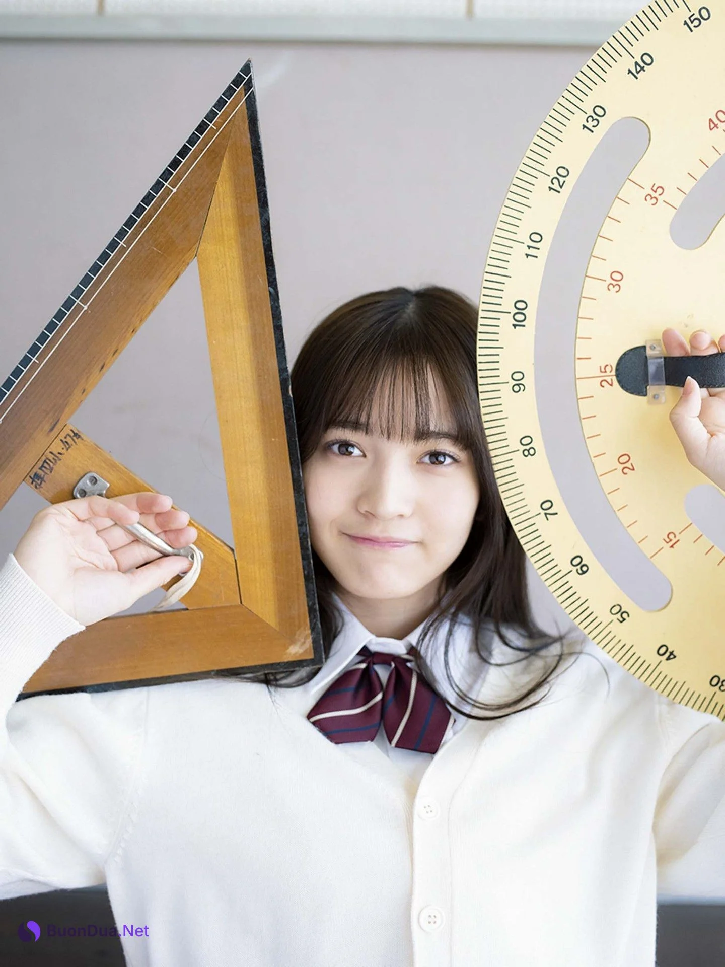 Nanako Kurosaki 黒嵜菜々子, デジタル写真集 ヤングキング [少女の卒業] - Photo 5