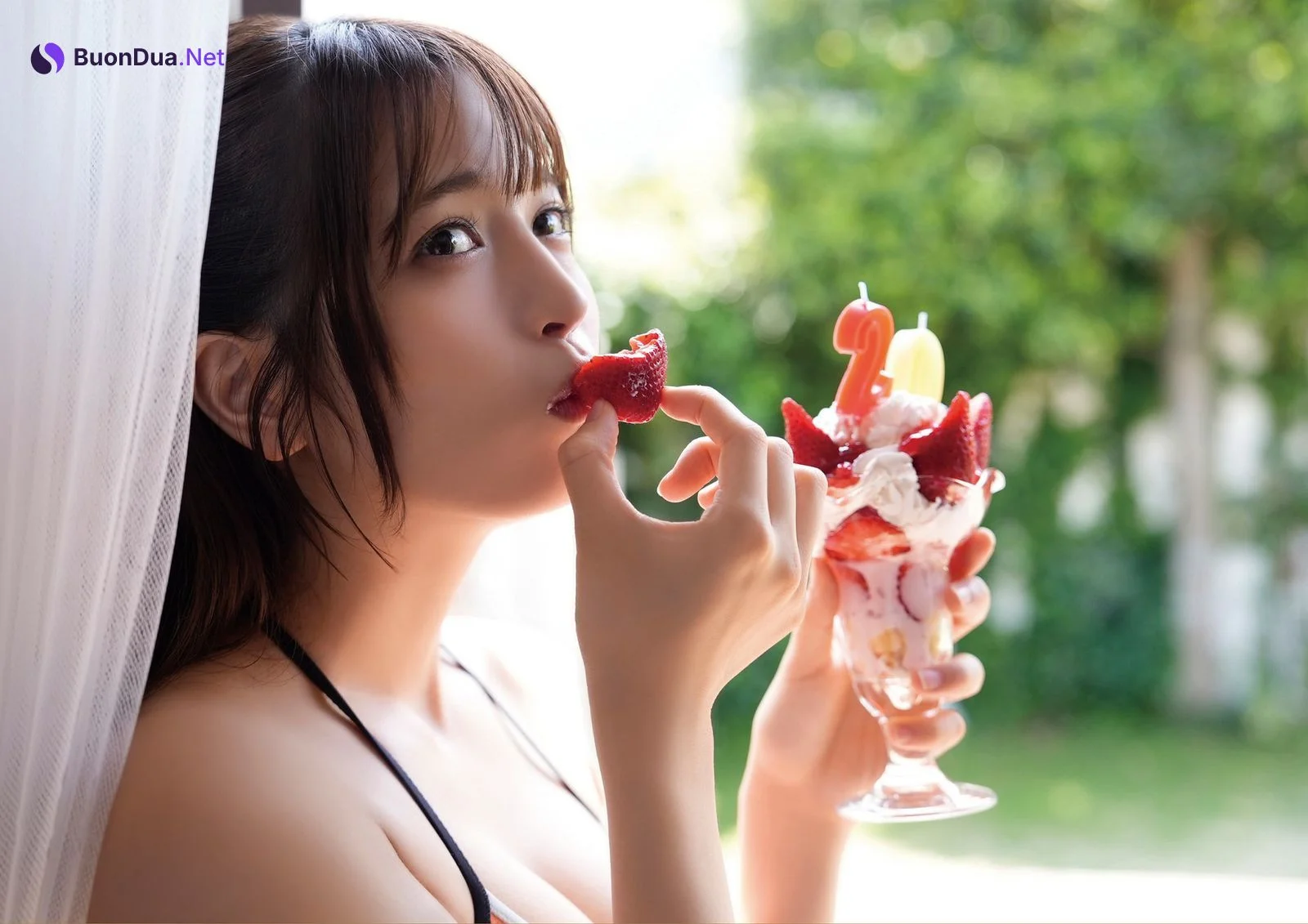 Nanako Kurosaki 黒嵜菜々子, BOMBデジタル写真集 『きみの胸に花束を』 Set.02 - 사진 20