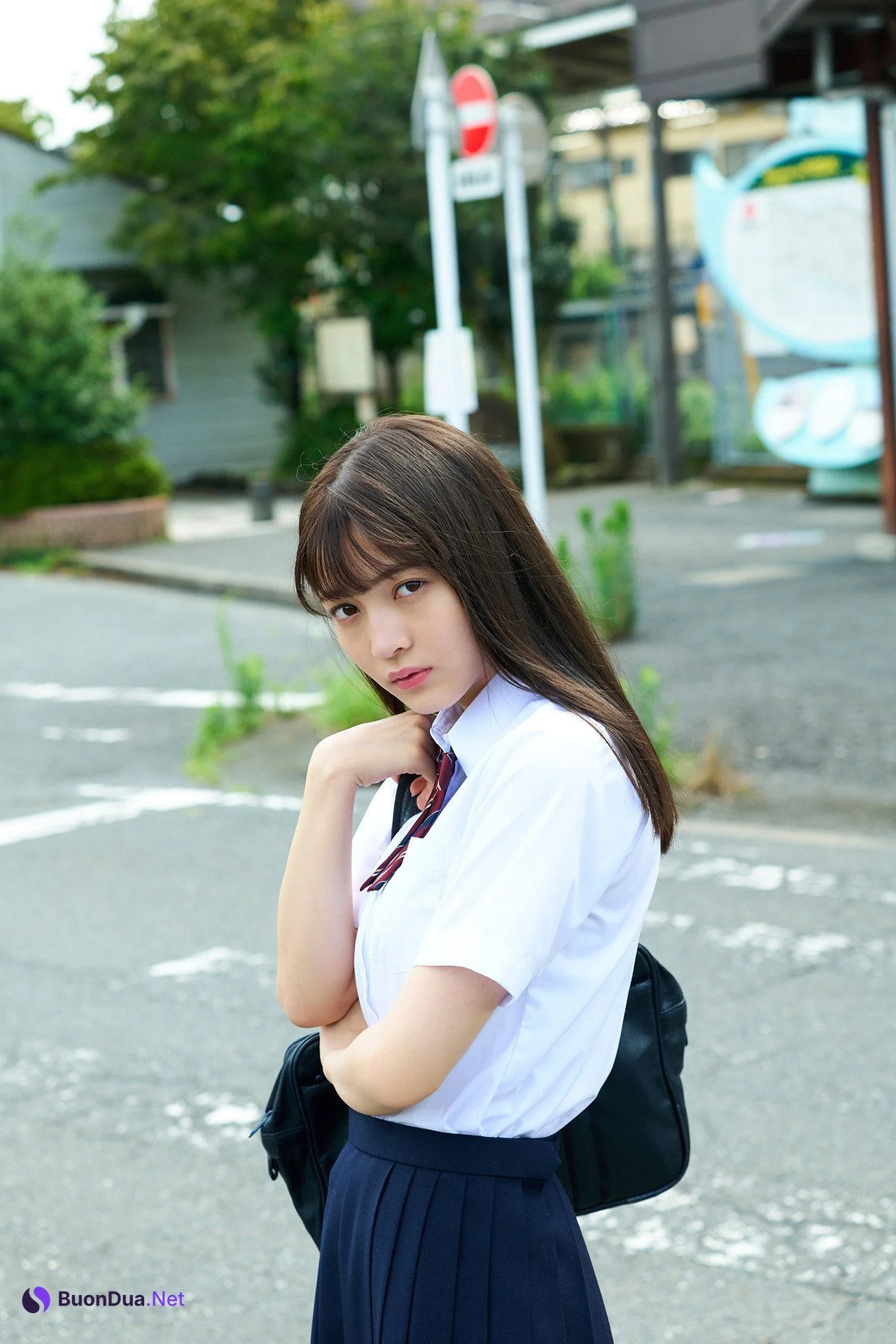 Nanako Kurosaki 黒嵜菜々子, FLASHデジタル写真集 「18歳、原石、輝く」 Set.01 - Photo 4