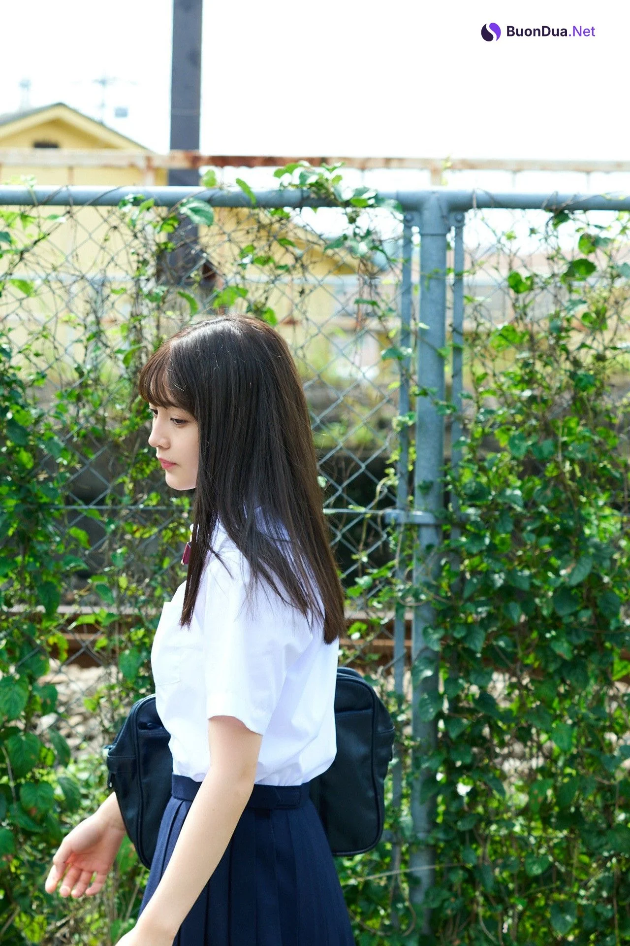 Nanako Kurosaki 黒嵜菜々子, FLASHデジタル写真集 「18歳、原石、輝く」 Set.01 - Photo 7