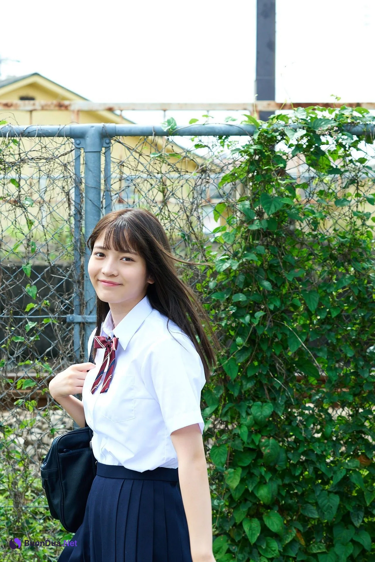 Nanako Kurosaki 黒嵜菜々子, FLASHデジタル写真集 「18歳、原石、輝く」 Set.01 - Photo 8