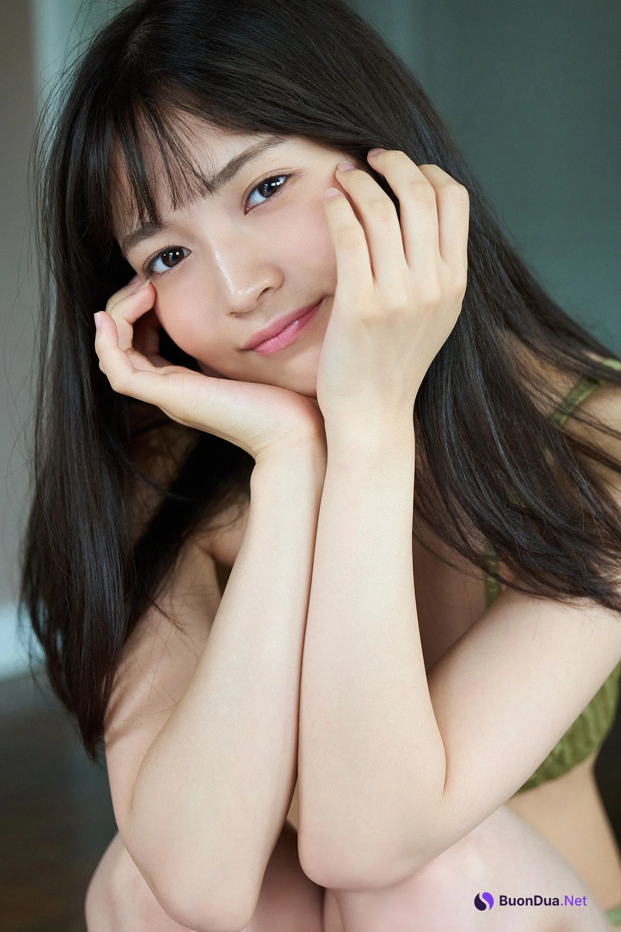 Nanako Kurosaki 黒嵜菜々子, FLASHデジタル写真集 「18歳、原石、輝く」 Set.02 - Photo 2