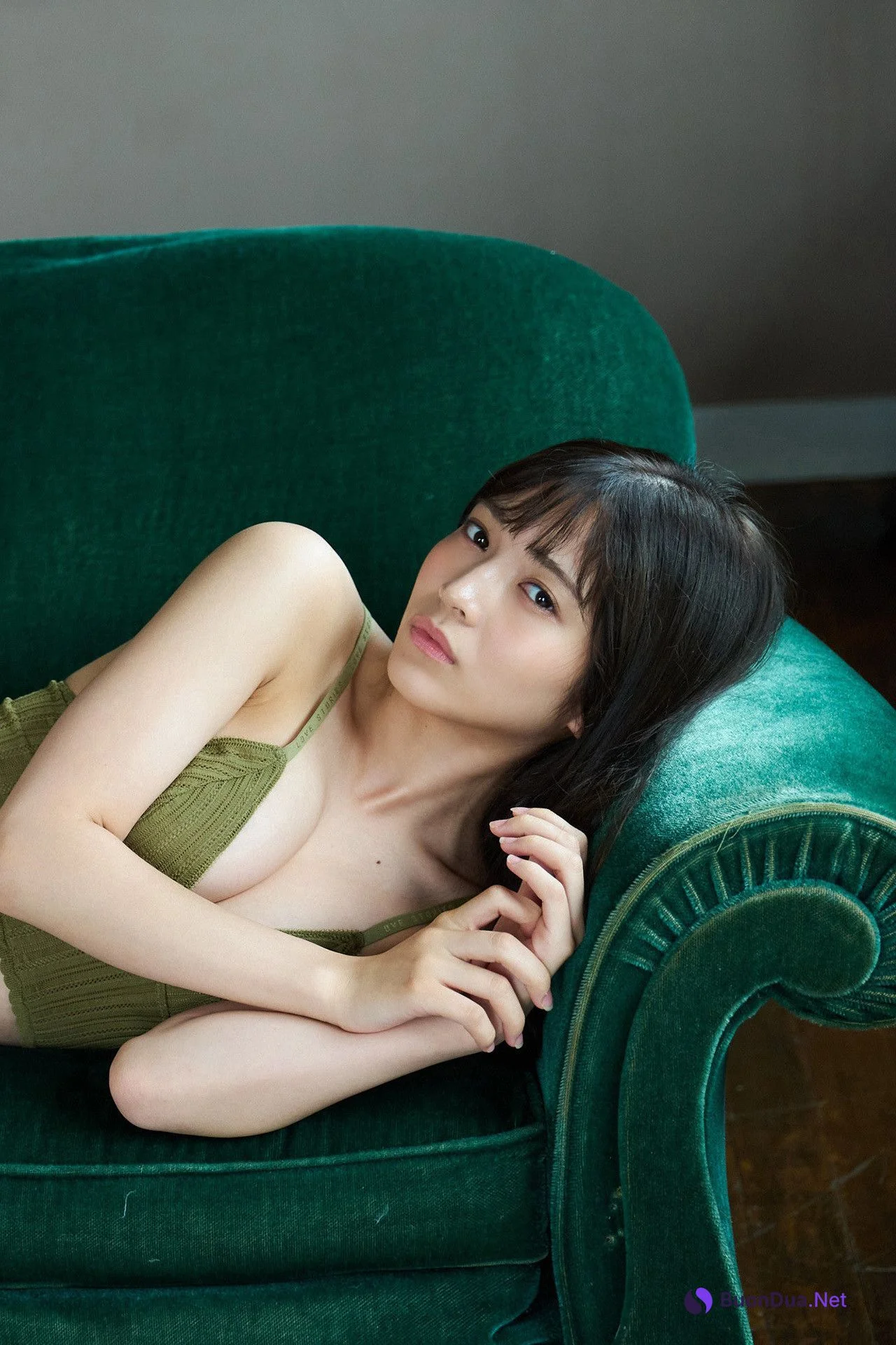 Nanako Kurosaki 黒嵜菜々子, FLASHデジタル写真集 「18歳、原石、輝く」 Set.02 - Photo 8