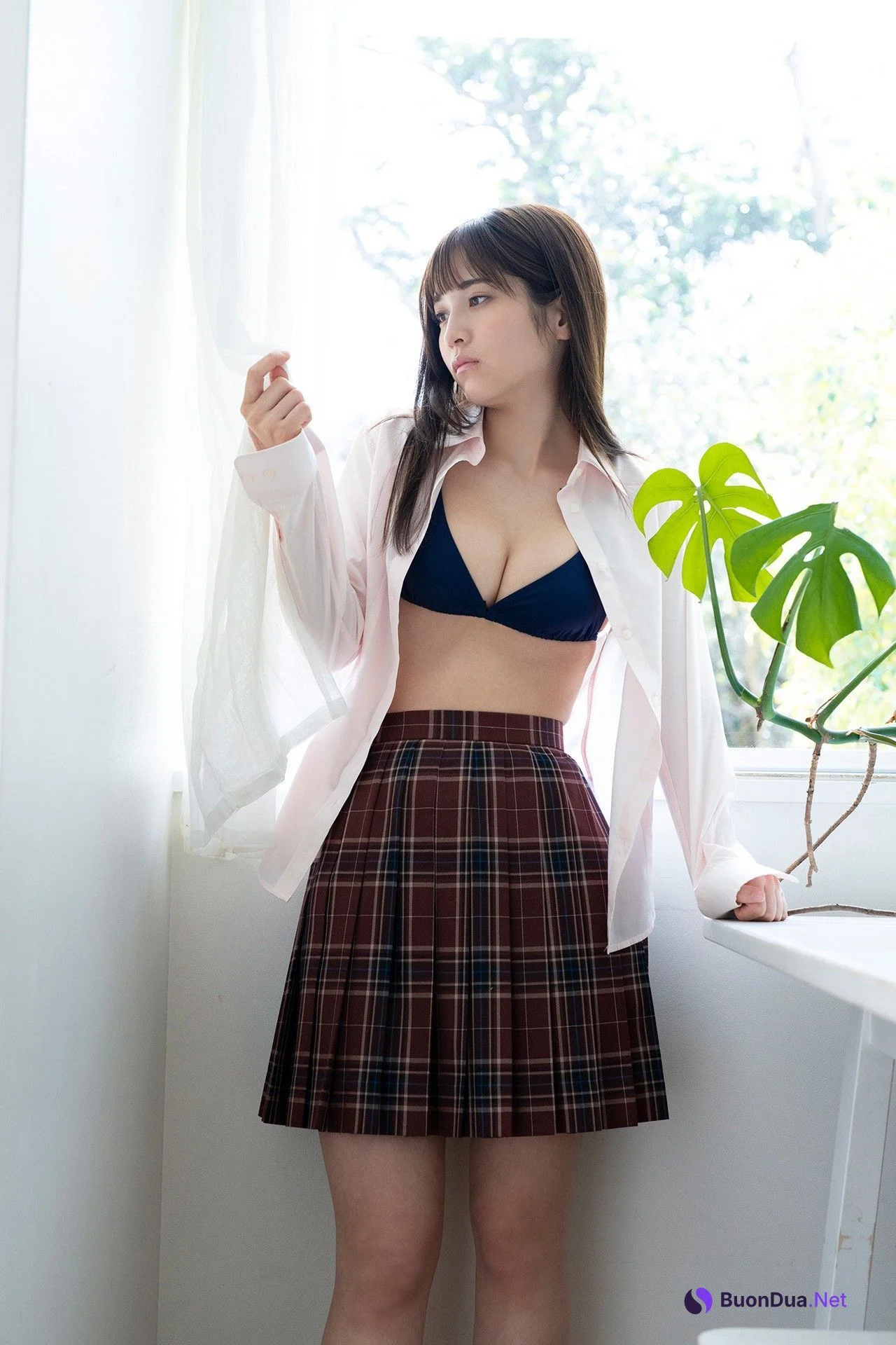 Nanako Kurosaki 黒嵜菜々子, FLASHデジタル写真集 「最後の制服」 Set.02 - Photo 10
