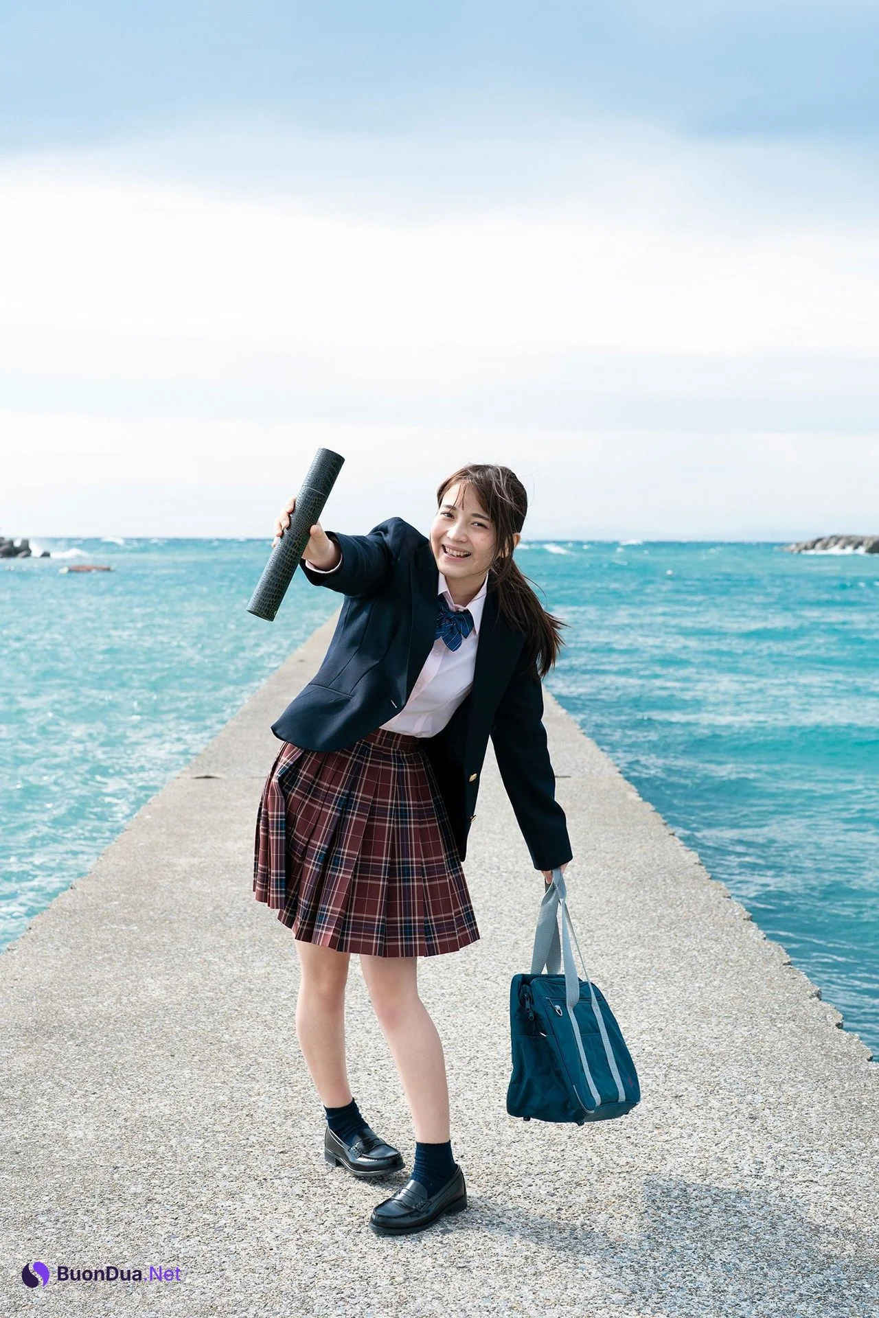 Nanako Kurosaki 黒嵜菜々子, FLASHデジタル写真集 「最後の制服」 Set.02 - Photo 7