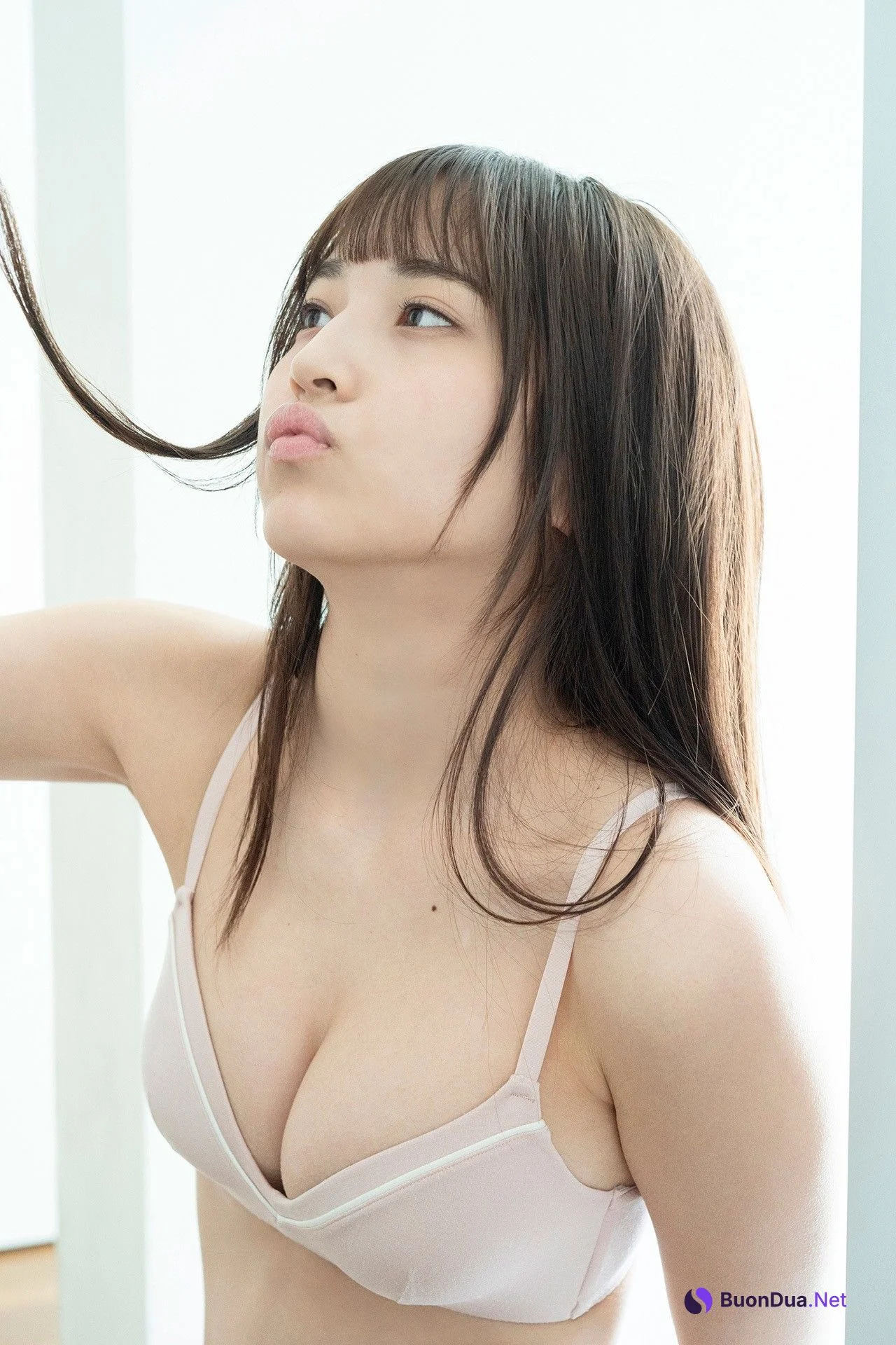 Nanako Kurosaki 黒嵜菜々子, FLASHデジタル写真集 「最後の制服」 Set.03 - Photo 5