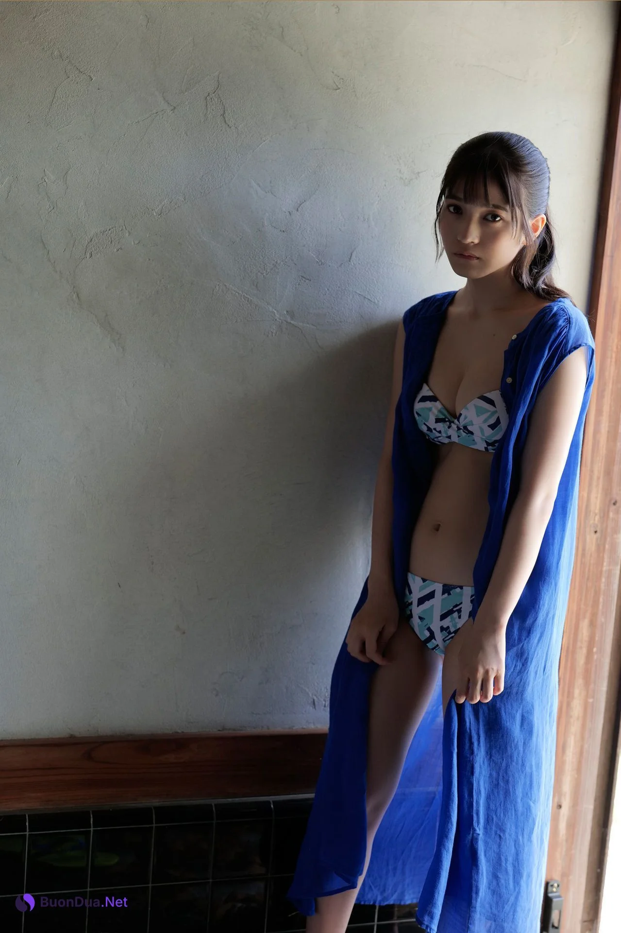 Nanako Kurosaki 黒嵜菜々子, ＦＲＩＤＡＹデジタル写真集 「日本一バズってるＢＩＫＩＮＩ ｖｏｌ．１」 Set.01 - รูปภาพ 9