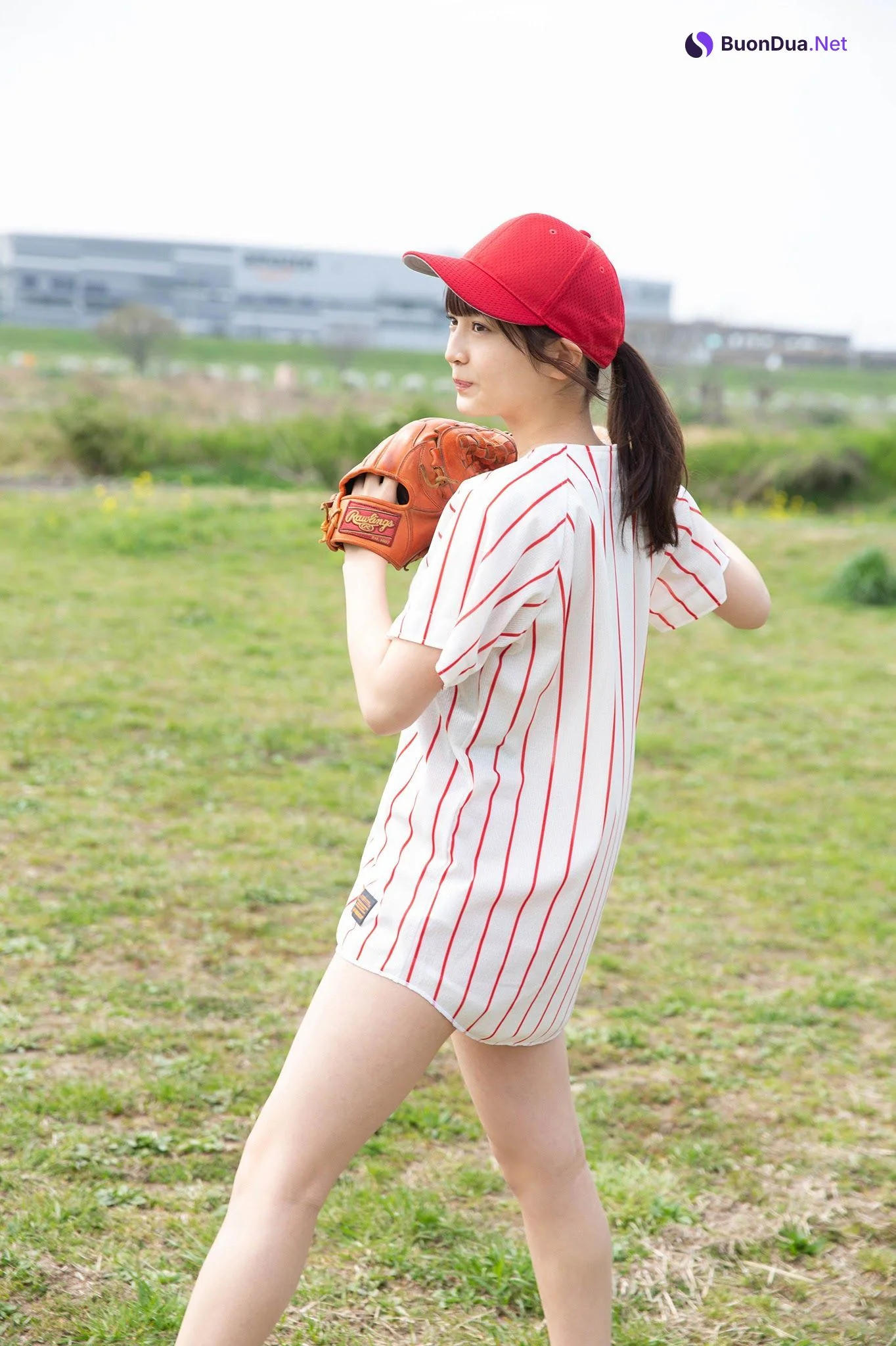 Nanako Kurosaki 黒嵜菜々子, ヤンマガWeb グラビアちゃんはバズりたい Set.02 - Photo 4