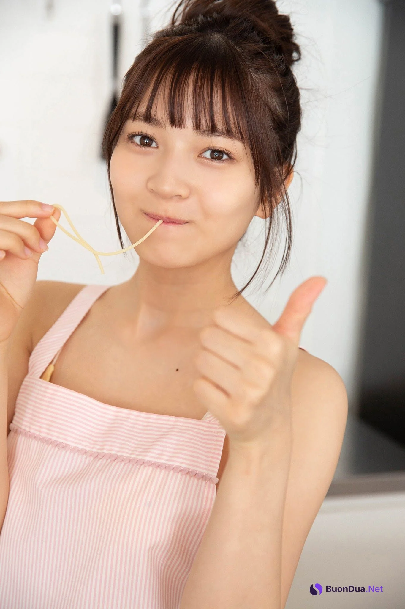 Nanako Kurosaki 黒嵜菜々子, ヤンマガWeb グラビアちゃんはバズりたい Set.03 - Photo 4