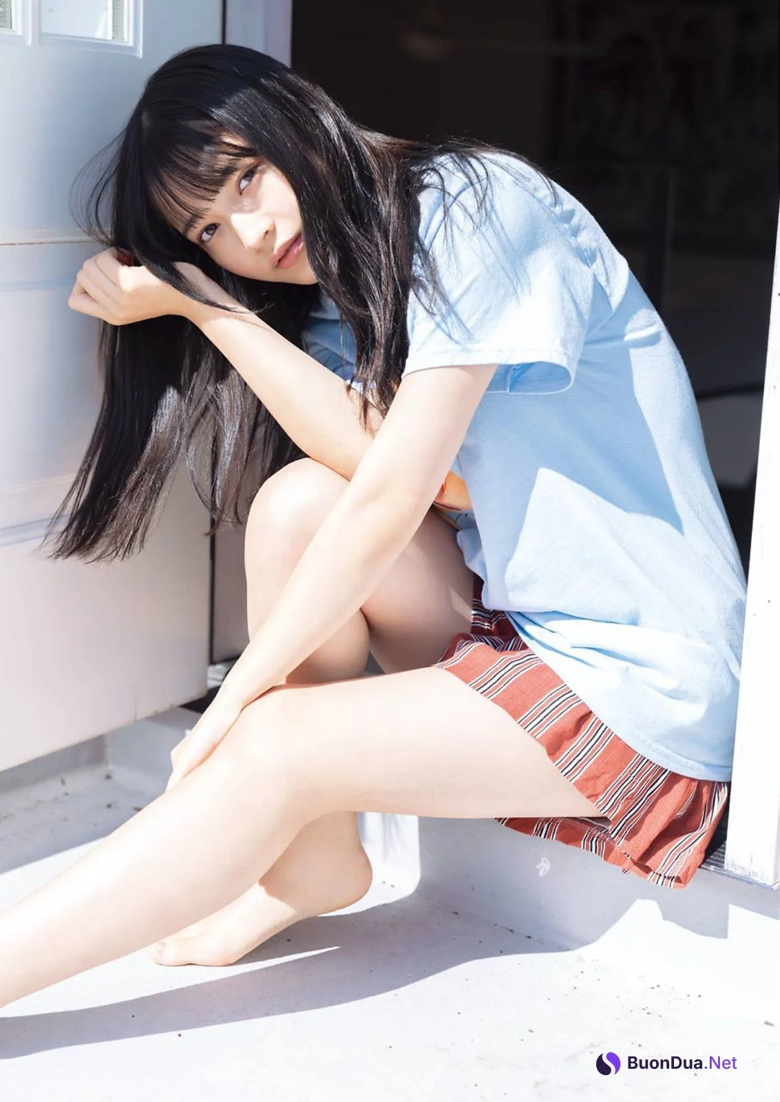 Nanako Kurosaki 黒嵜菜々子, Young Gangan 2021 No.23 (ヤングガンガン 2021年23号) - Photo 3