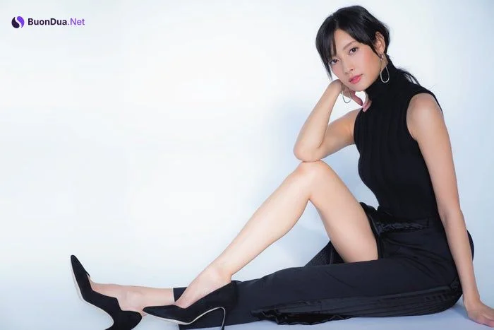 Nanao 菜々緒, FLASH 2019.10.22-29 (フラッシュ 2019年10月22-29日号) - Photo 8