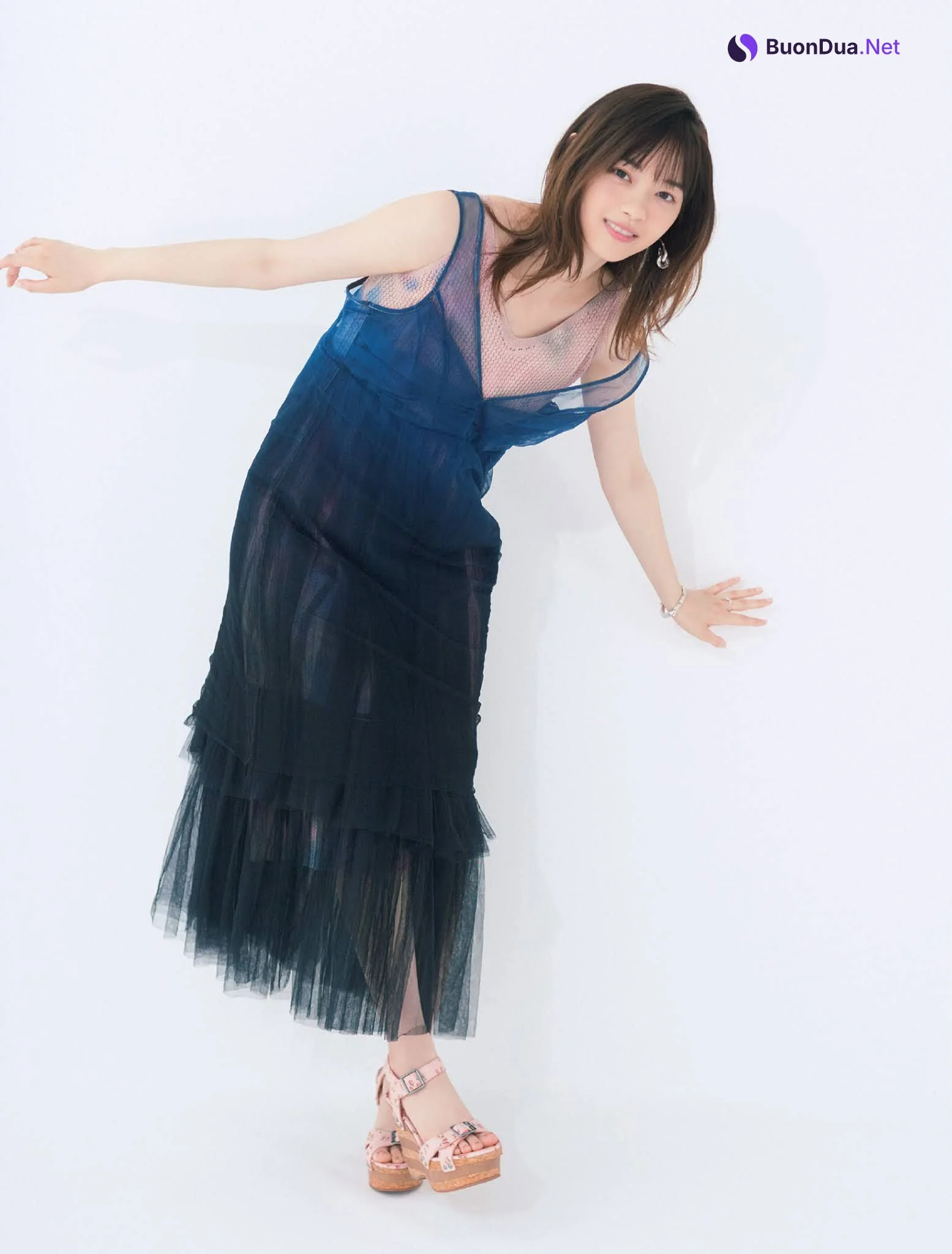 Nanase Nishino 西野七瀬, FLASH 2021.08.17 (フラッシュ 2021年8月17日号) - Photo 4