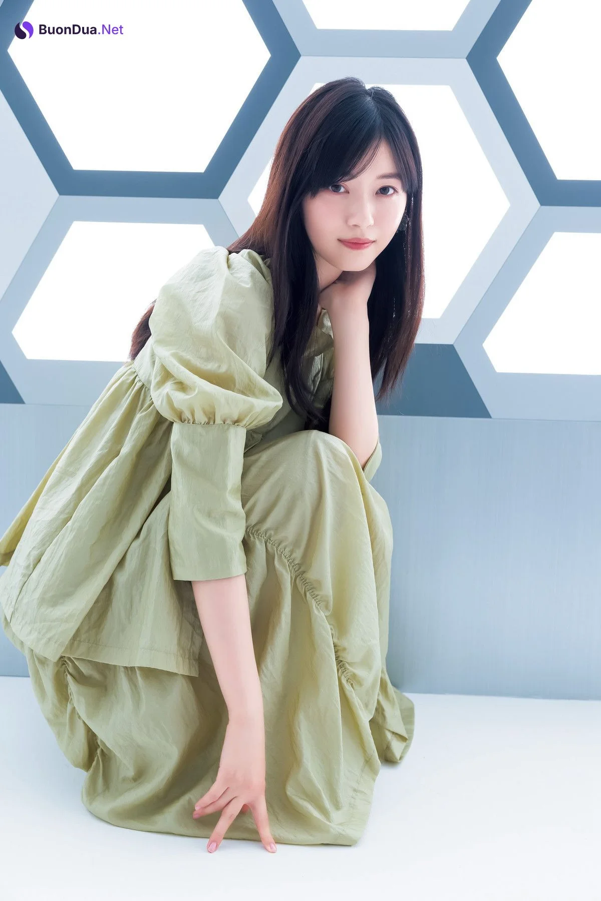 Nanase Nishino 西野七瀬, Young Jump 2023 No.16 (ヤングジャンプ 2023年16号) - Photo 12