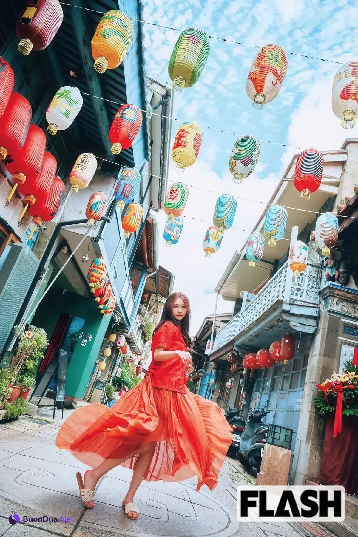 Nao Furuhata 古畑奈和, Maya Sugawara 菅原茉椰, FLASH 2025.09.02 (フラッシュ 2025年9月2日号) - Photo 13