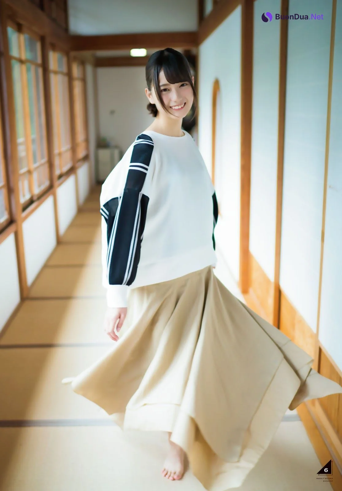Nao Kosaka 小坂菜緒, Shonen Magazine 2019 No.49 (少年マガジン 2019年49号) - Photo 9