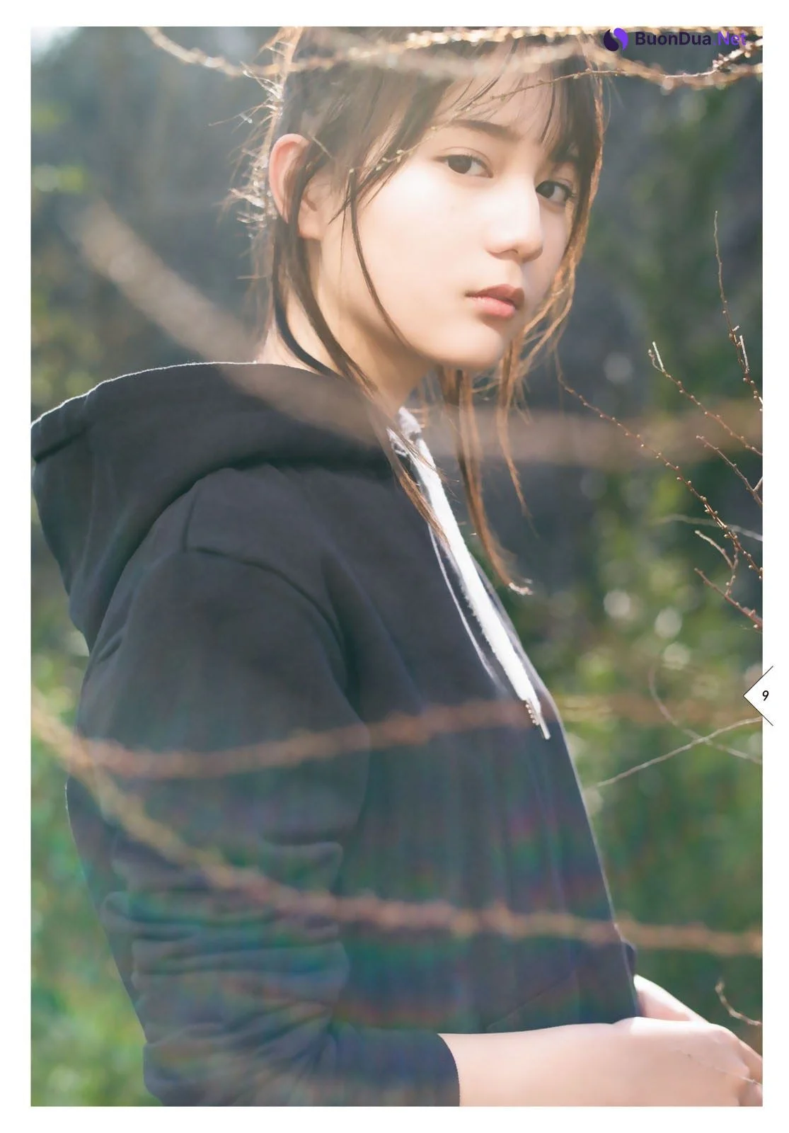 Nao Kosaka 小坂菜緒, Shonen Magazine 2021 No.21 (週刊少年マガジン 2021年21号) - Photo 9
